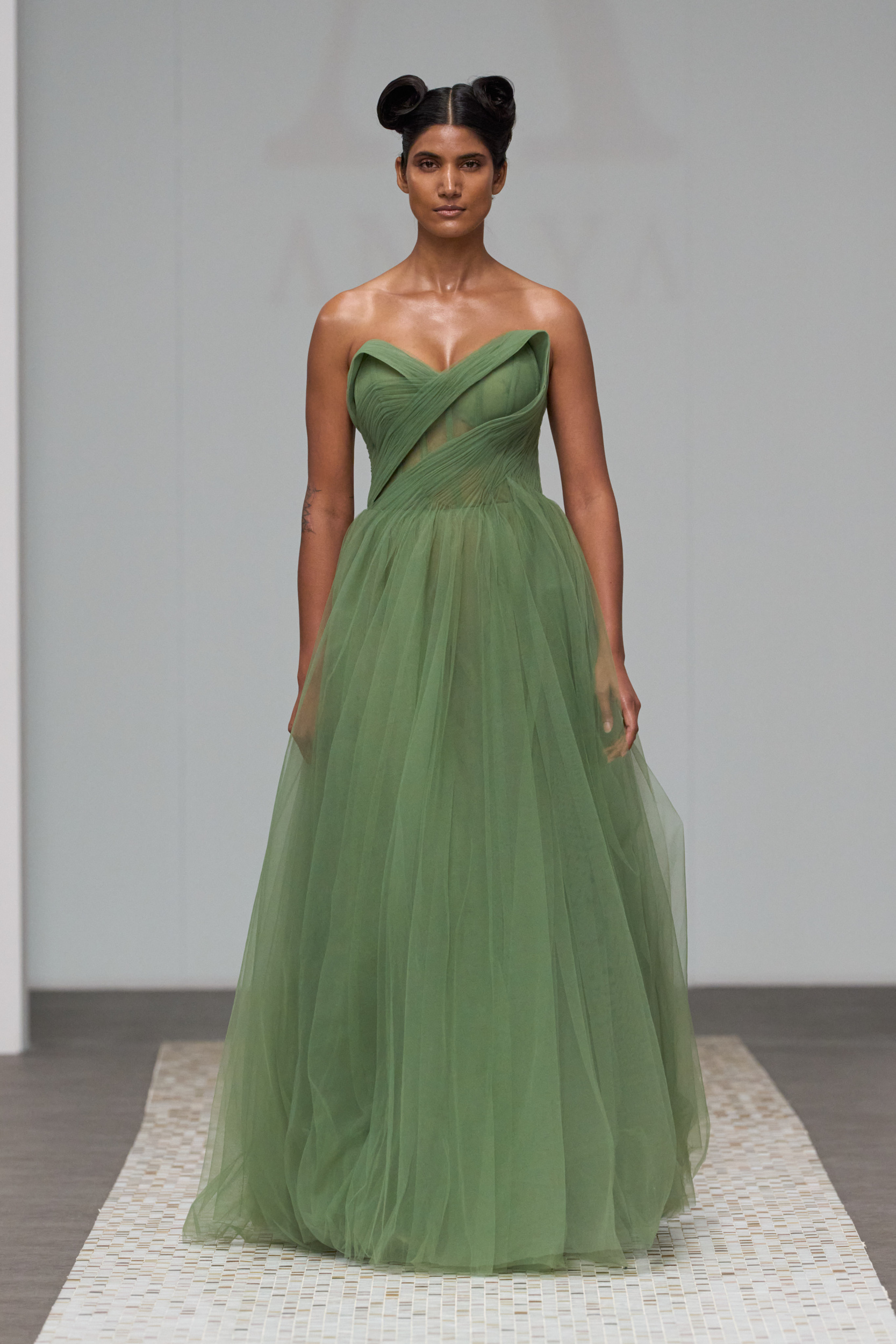 Anaya Spring 2025 Couture Fashion Show 