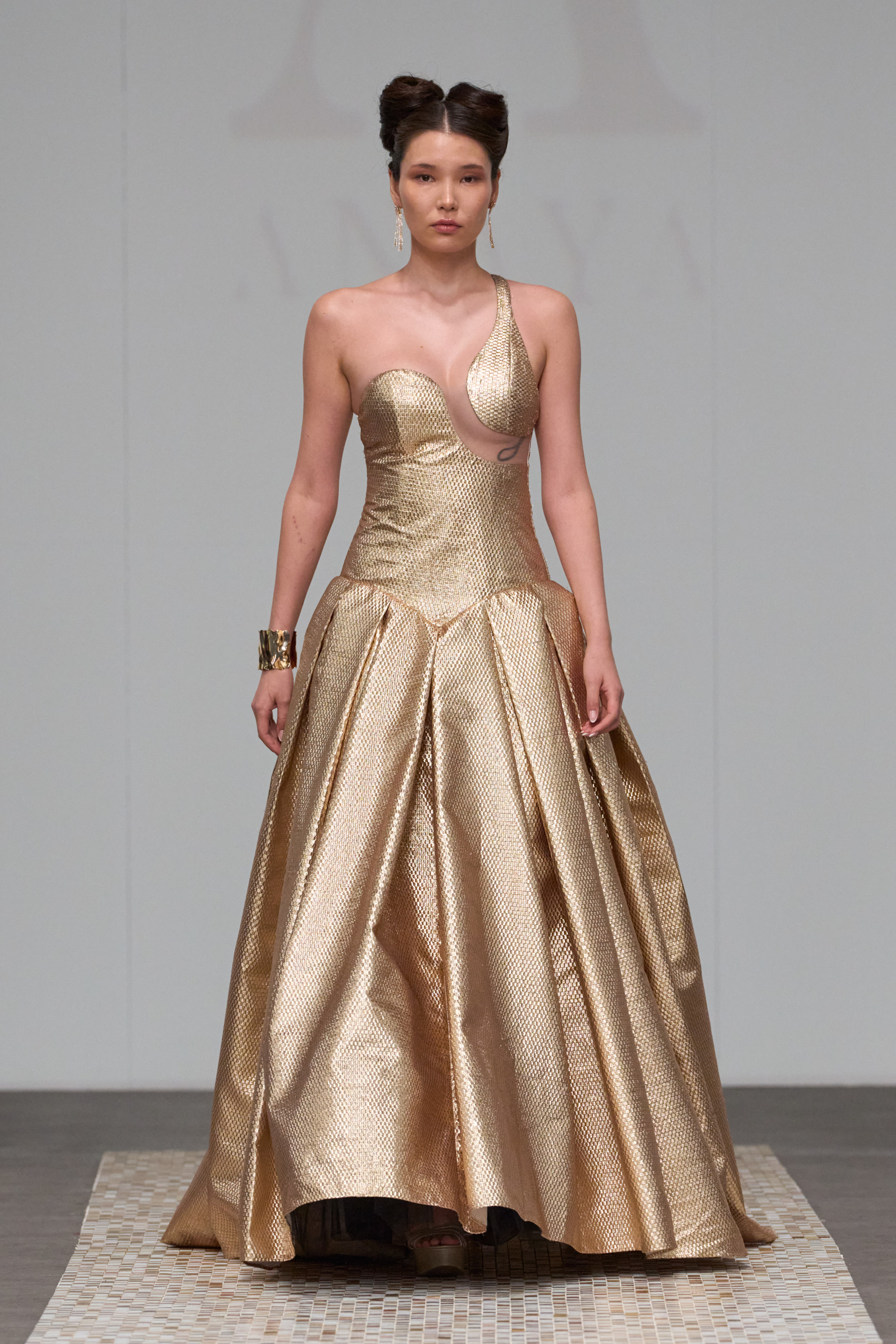 Anaya Spring 2025 Couture Fashion Show 