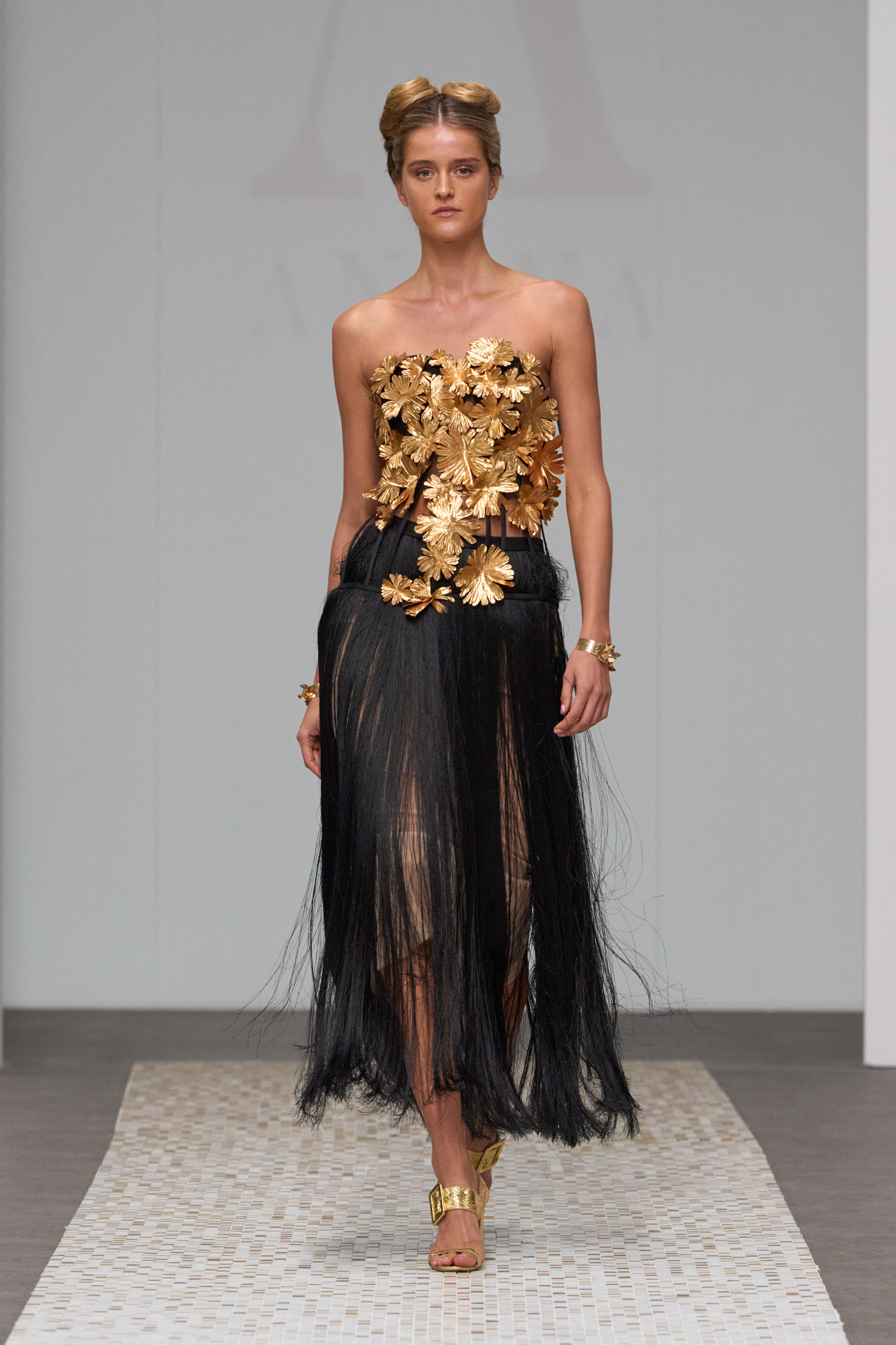 Anaya Spring 2025 Couture Fashion Show 