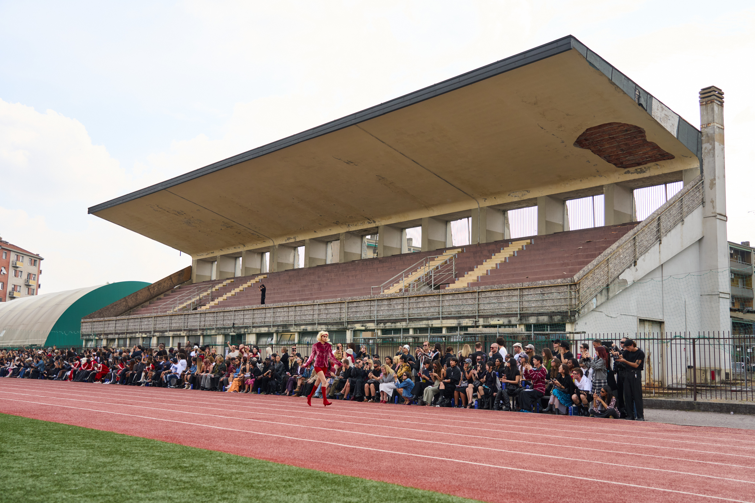 Avavav Spring 2025 Fashion Show Atmosphere