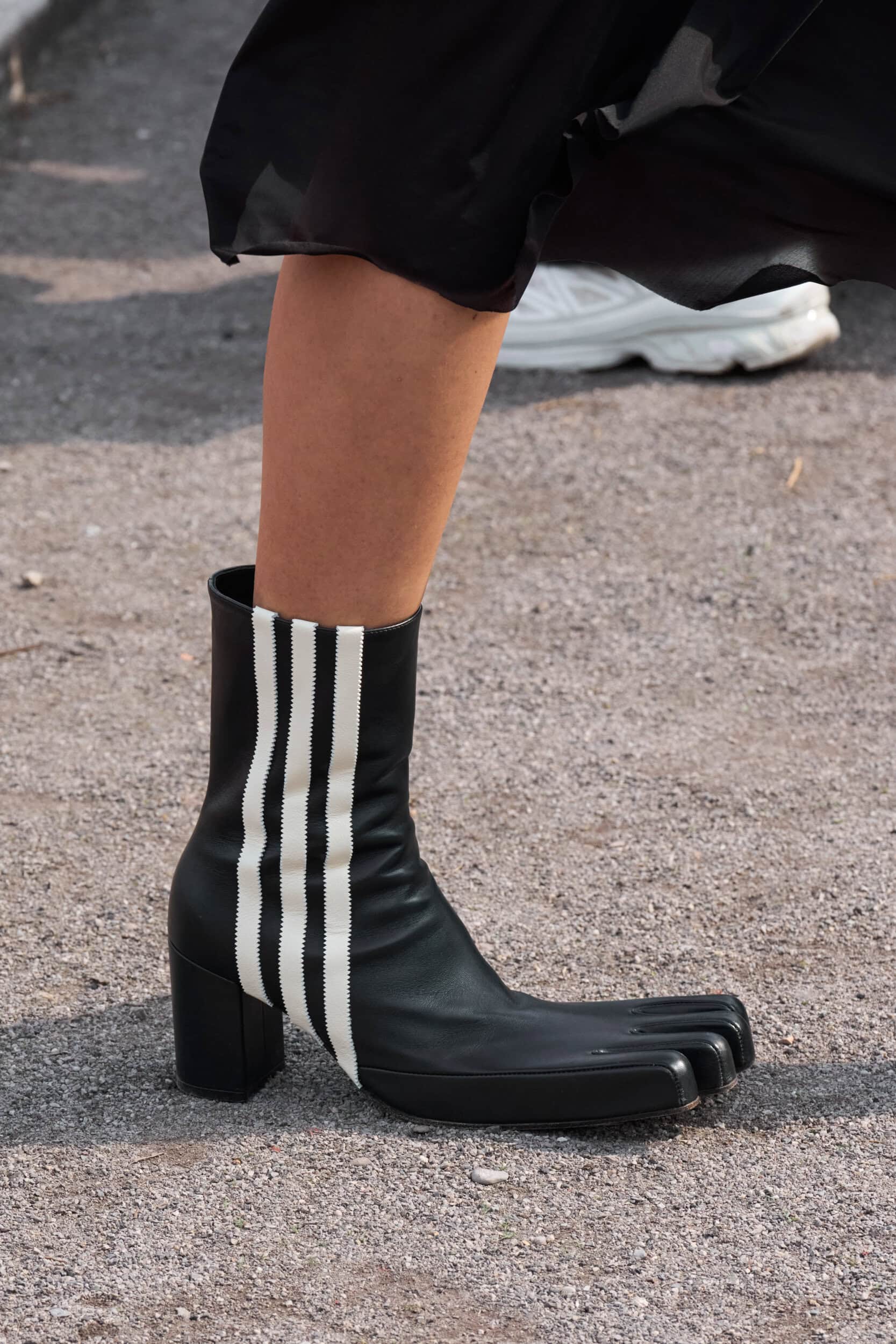 Avavav Spring 2025 Fashion Show Details