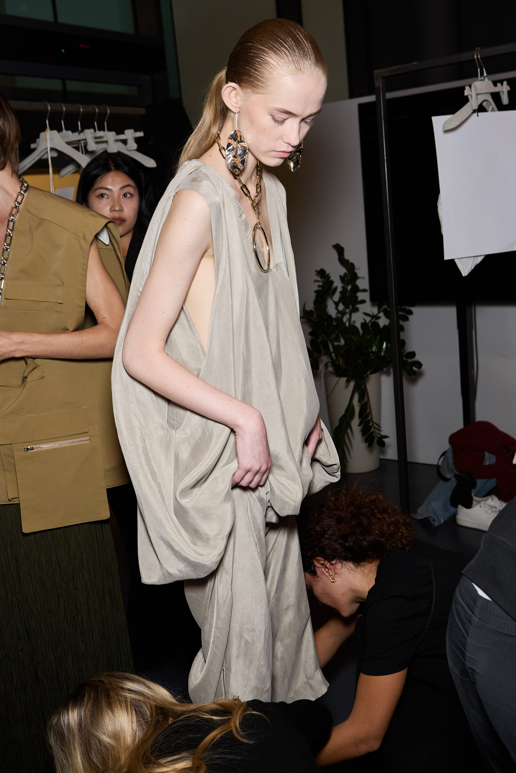 Calcaterra Spring 2025 Fashion Show Backstage