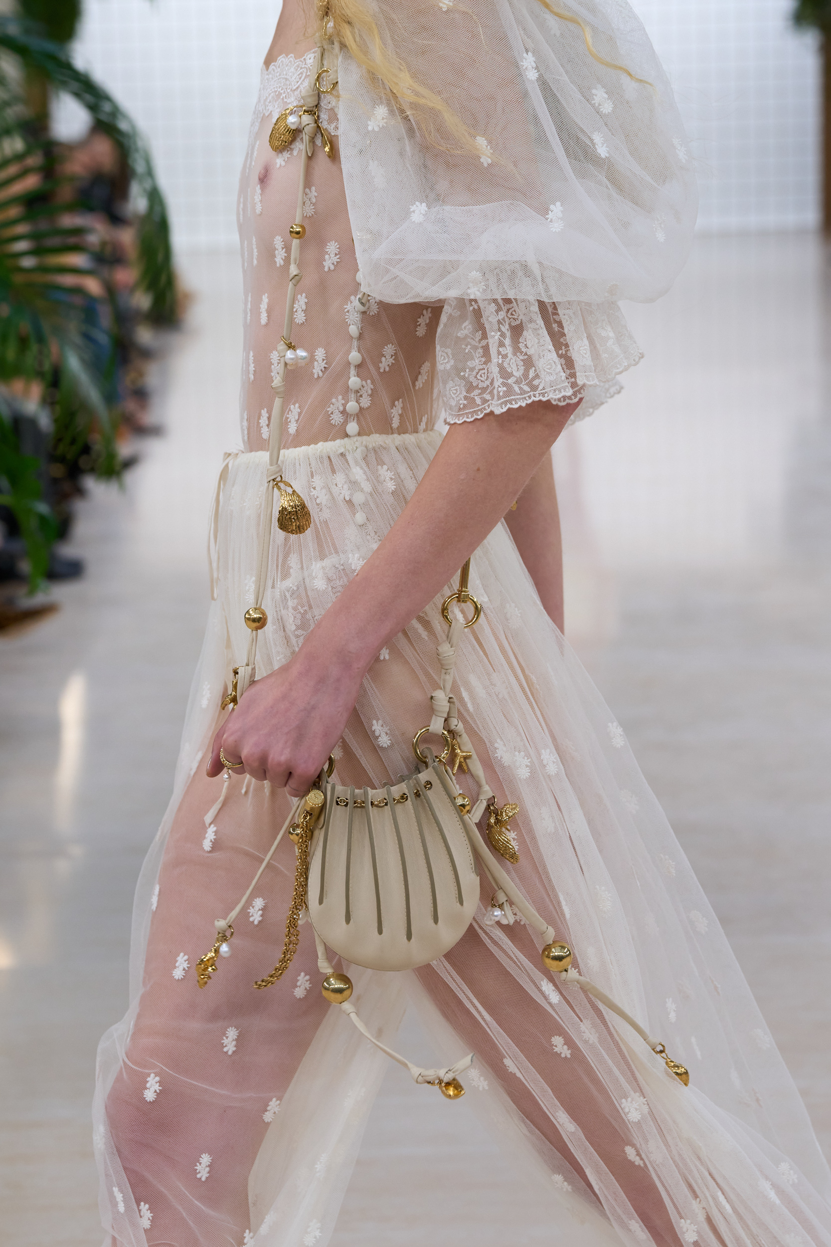 Chloe Spring 2025 Fashion Show Details