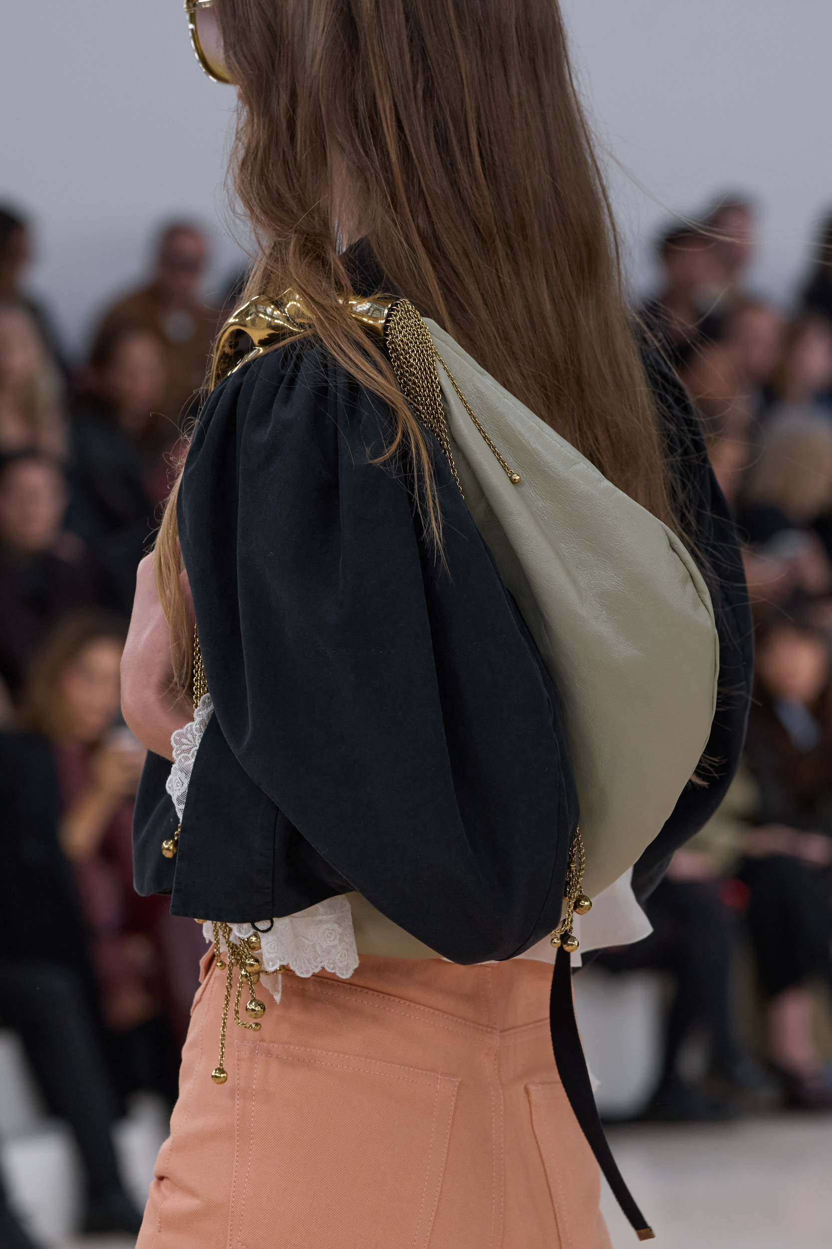 Chloe Spring 2025 Fashion Show Details