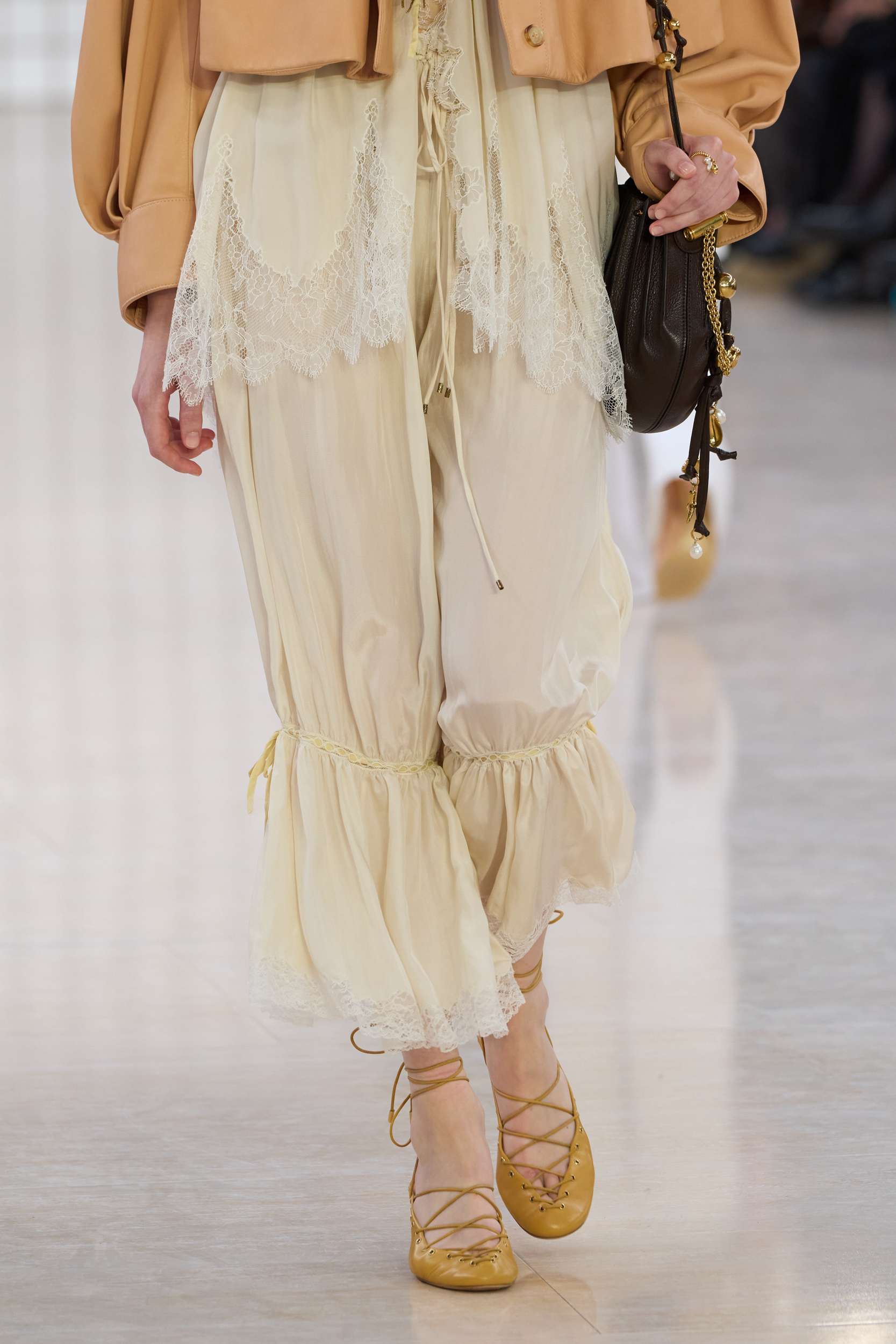 Chloe Spring 2025 Fashion Show Details