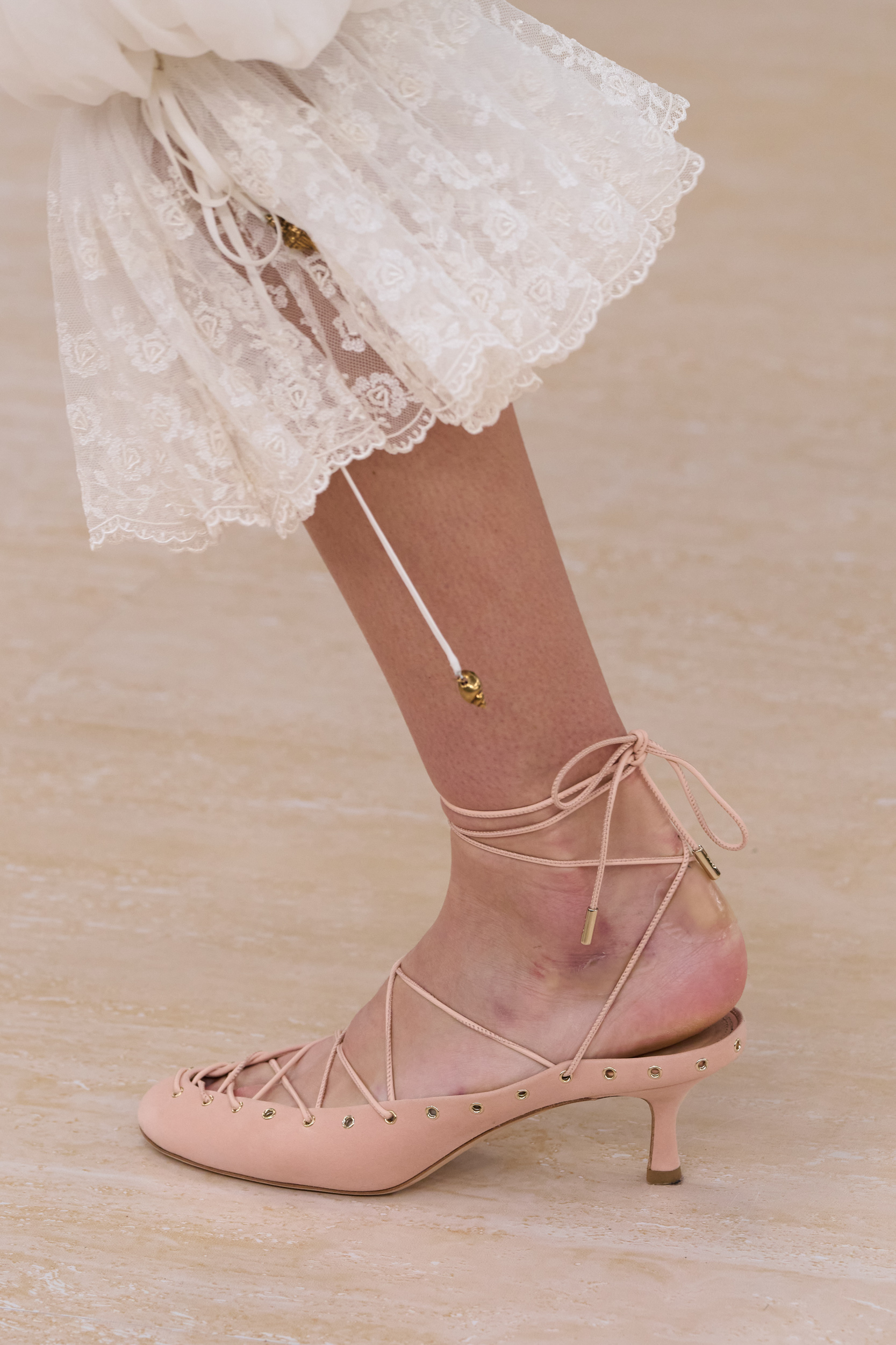 Chloe Spring 2025 Fashion Show Details