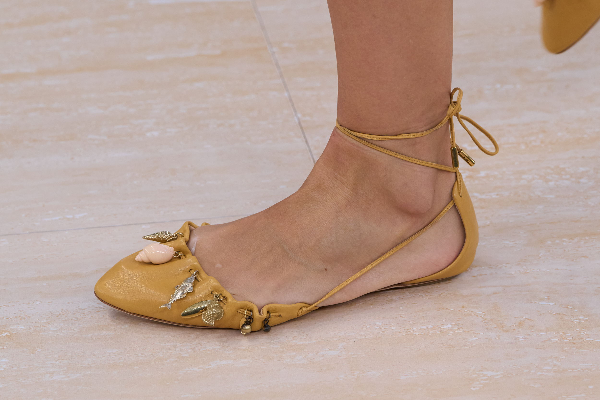 Chloe Spring 2025 Fashion Show Details