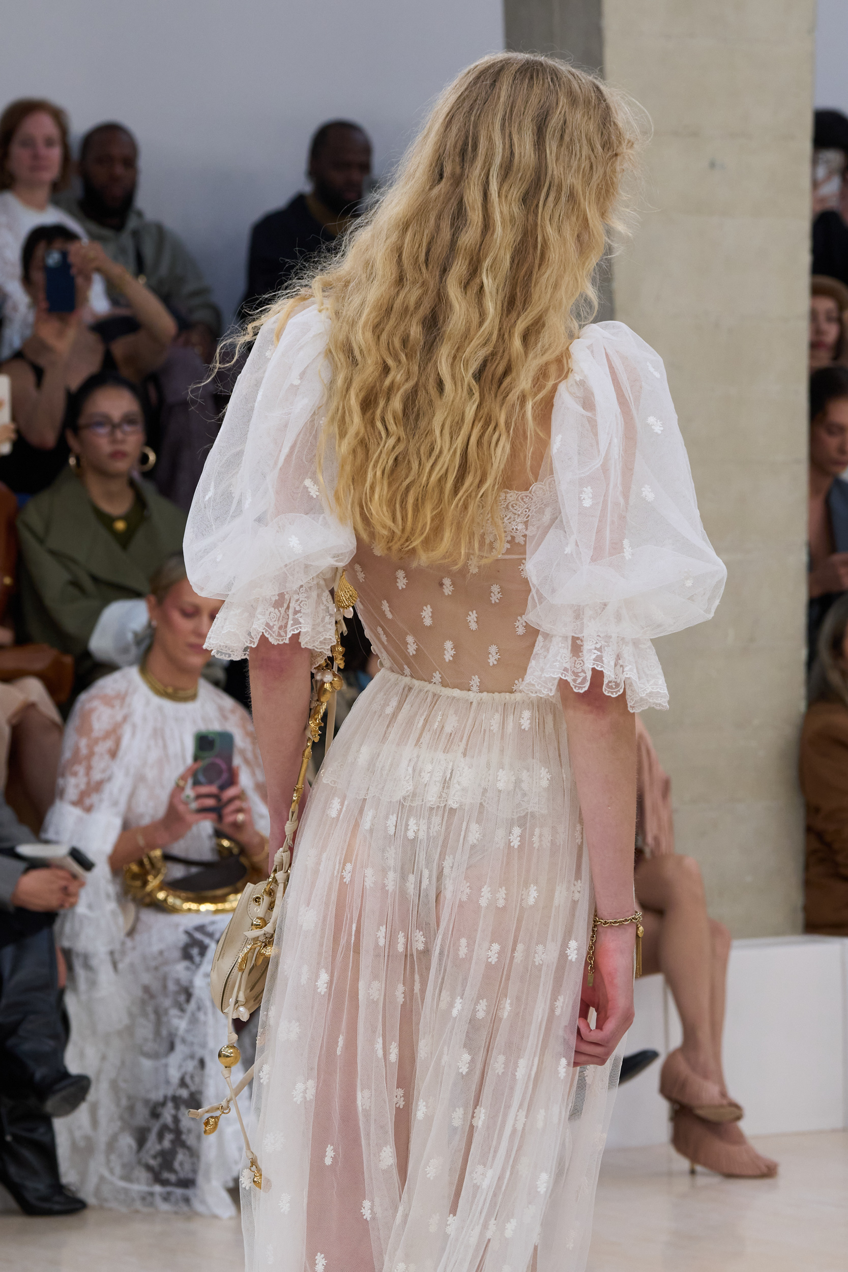 Chloe Spring 2025 Fashion Show Details