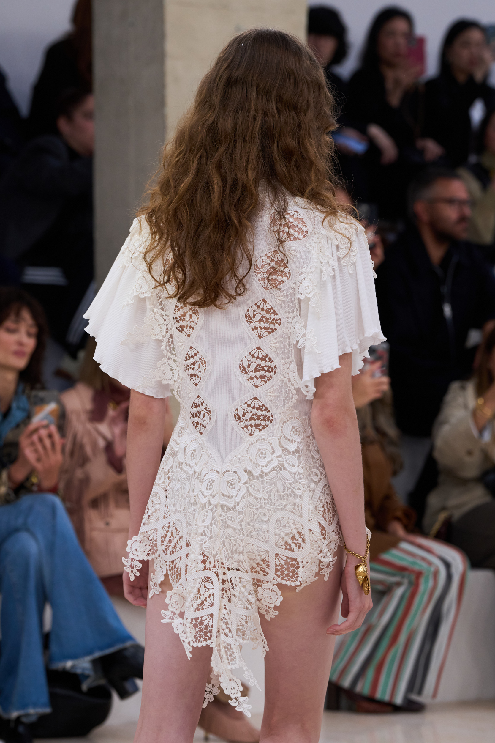 Chloe Spring 2025 Fashion Show Details