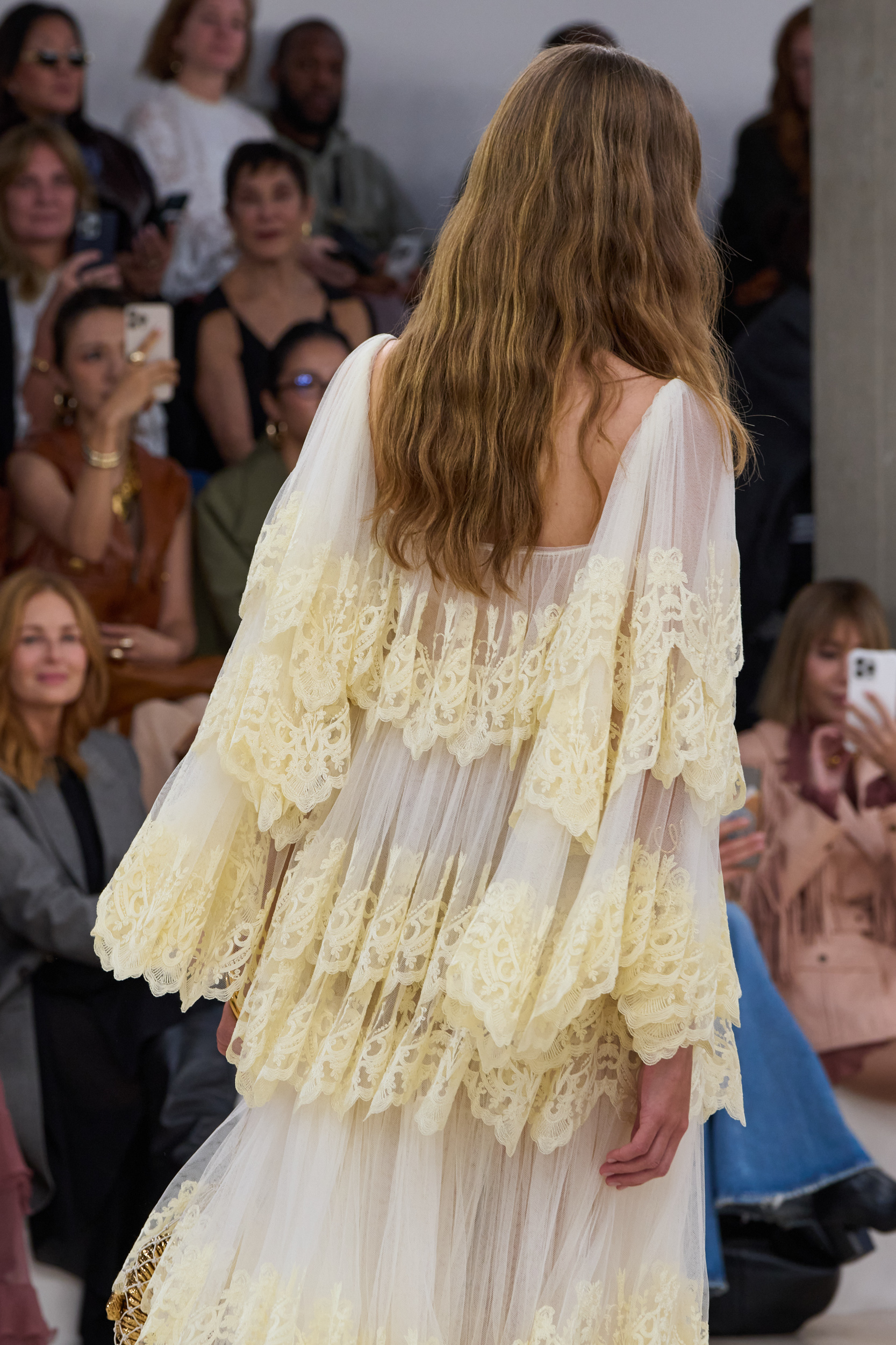 Chloe Spring 2025 Fashion Show Details