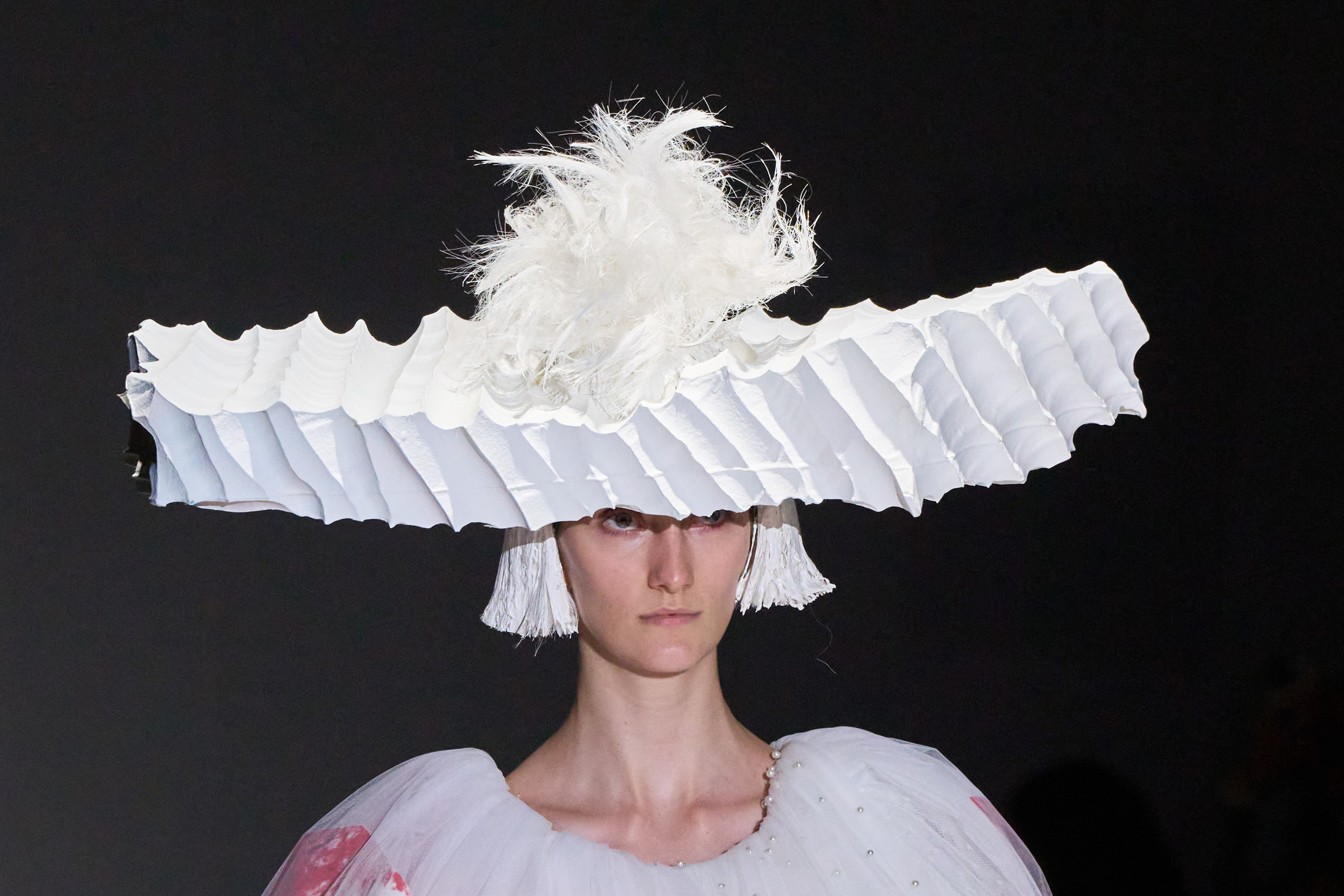 Comme Des Garcons Spring 2025 Fashion Show Details