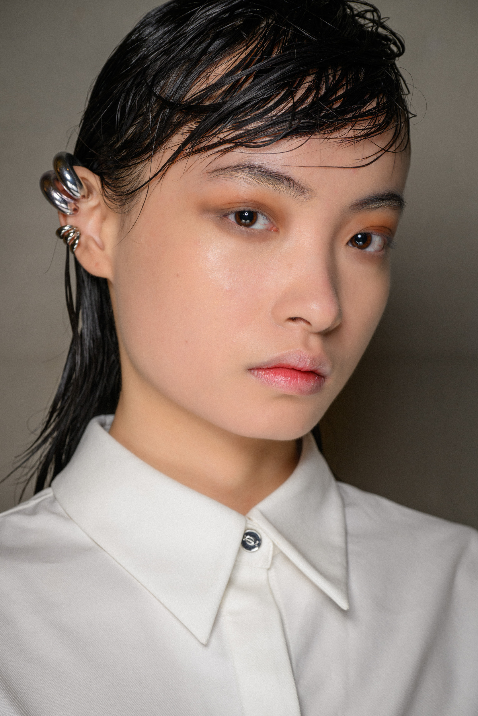 Phan Dang Hoang Spring 2025 Fashion Show Backstage