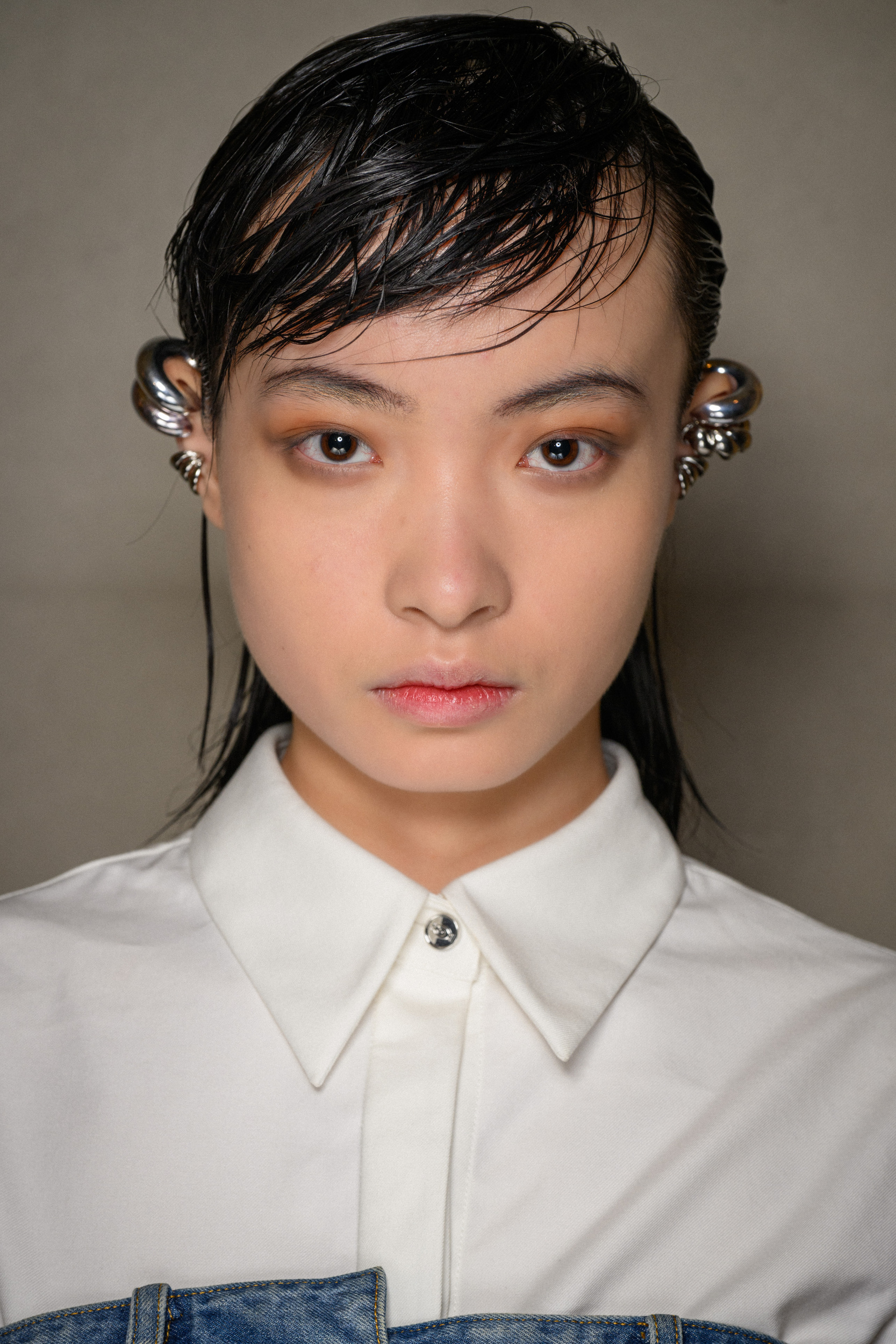 Phan Dang Hoang Spring 2025 Fashion Show Backstage