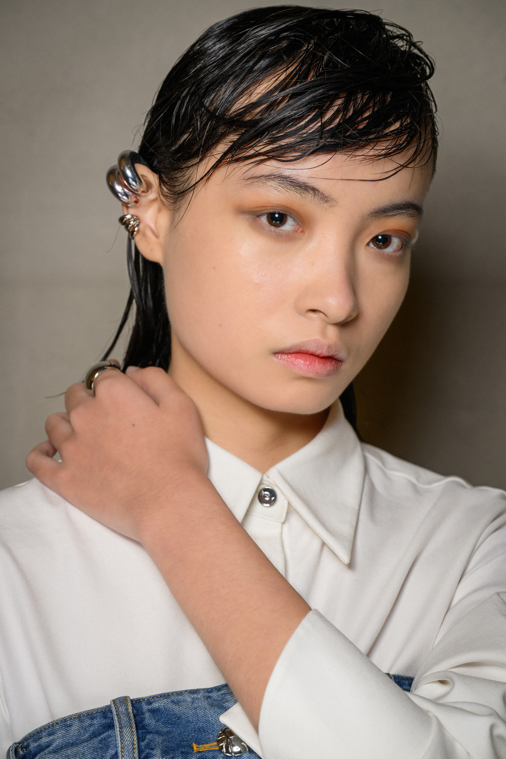 Phan Dang Hoang Spring 2025 Fashion Show Backstage