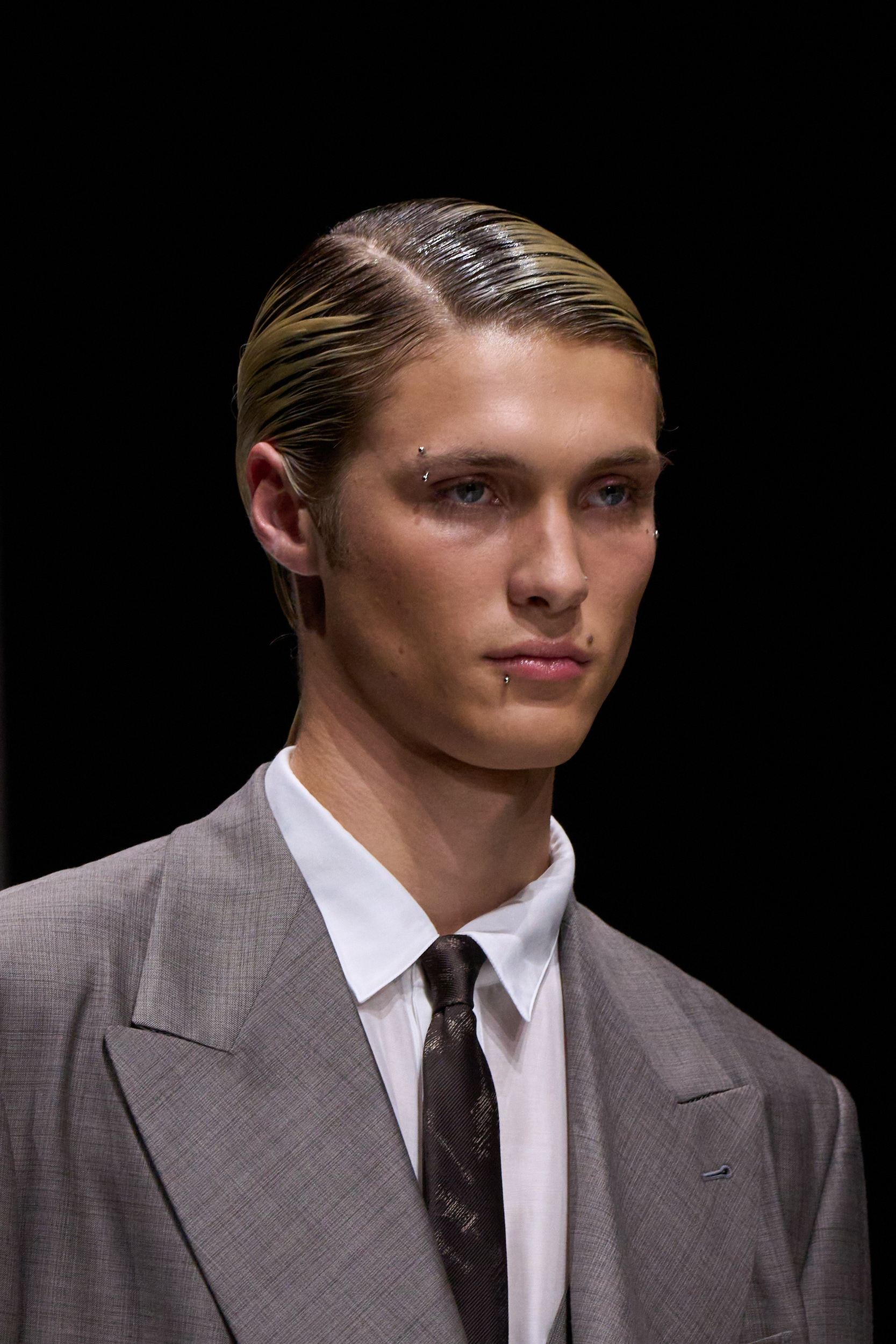 Emporio Armani Spring 2025 Fashion Show Details