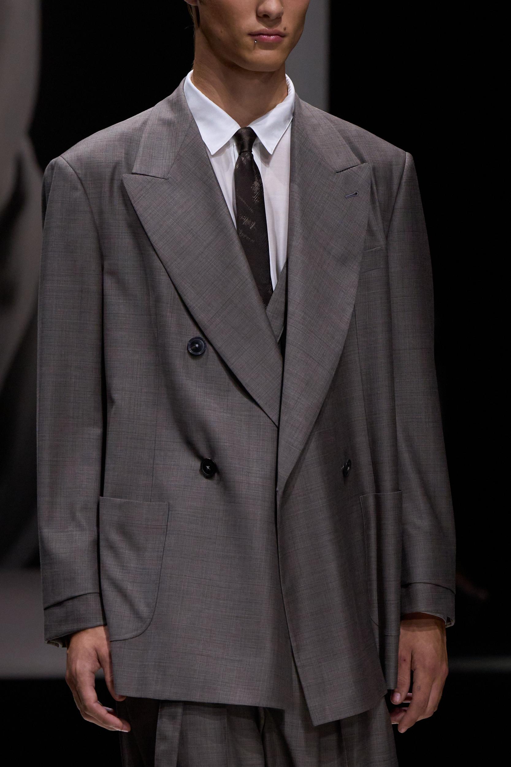 Emporio Armani Spring 2025 Fashion Show Details