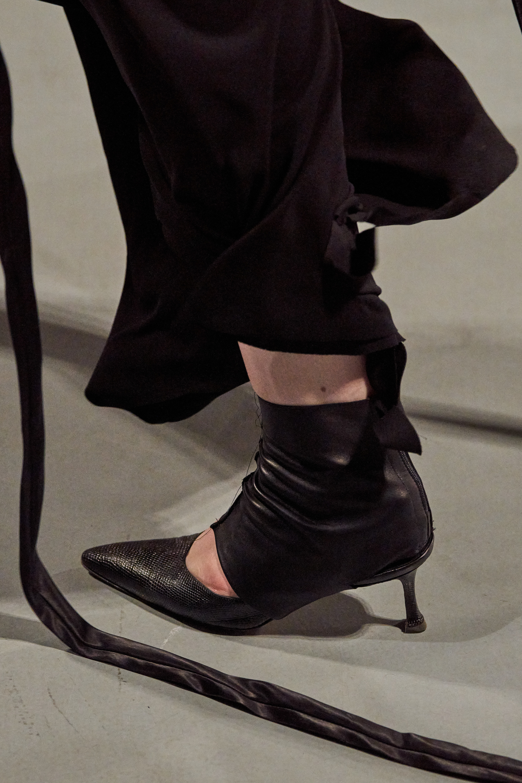 Aaron Esh Spring 2025 Fashion Show Details