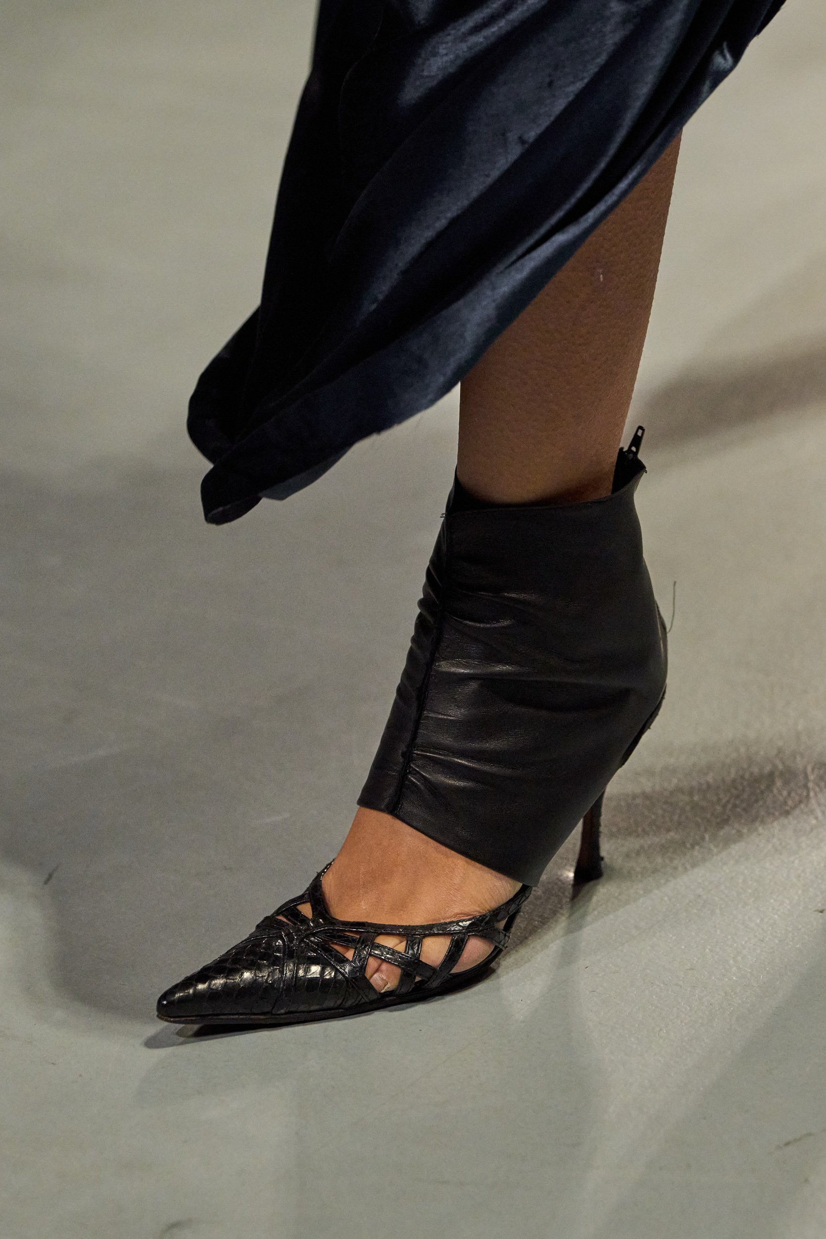 Aaron Esh Spring 2025 Fashion Show Details