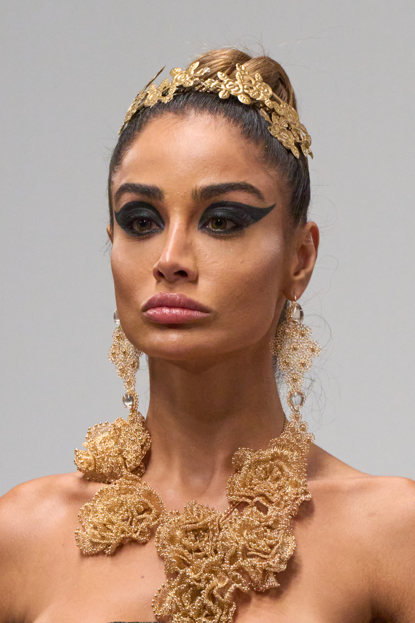 Angelo Estera Spring 2025 Couture Fashion Show Details