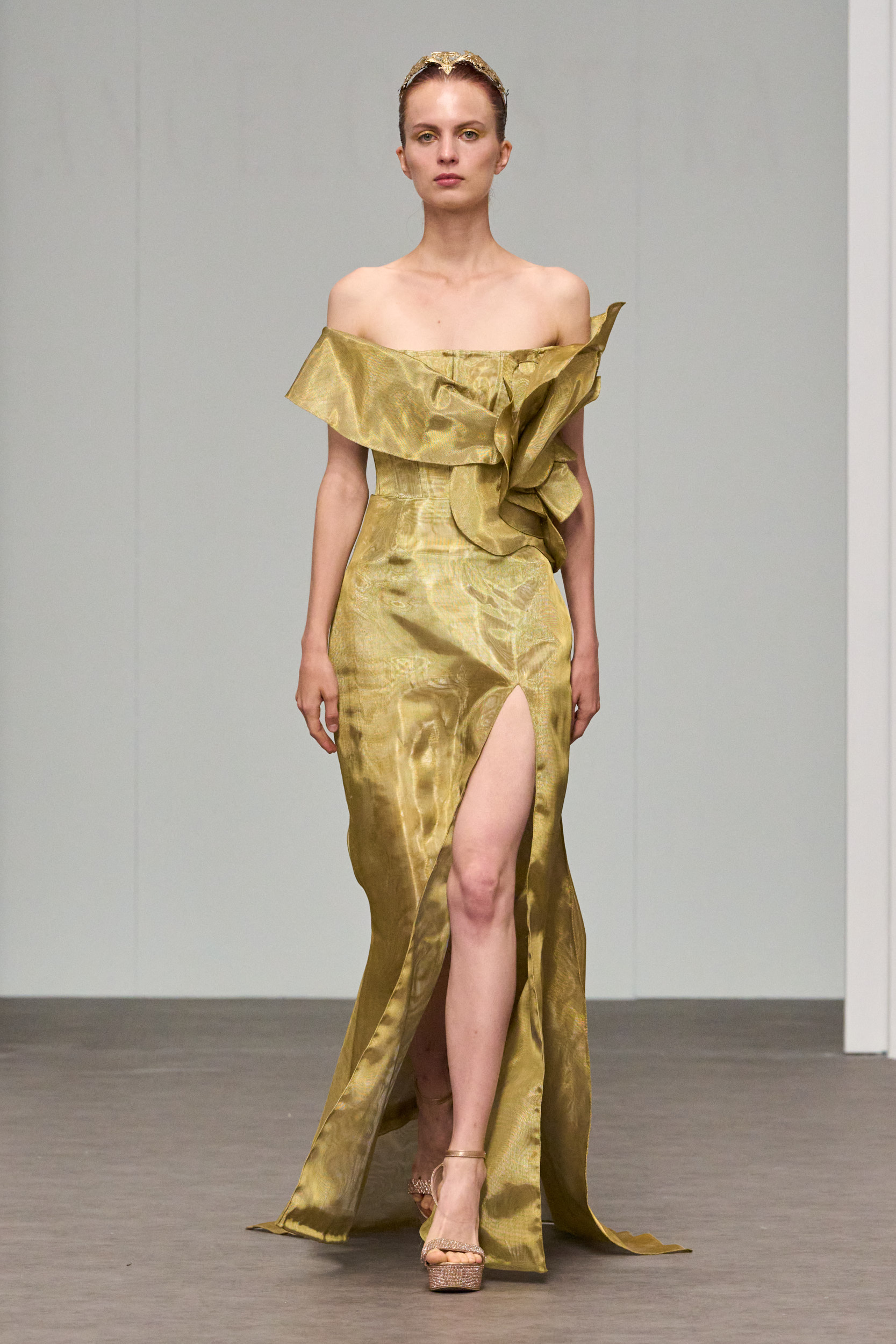 Angelo Estera Spring 2025 Couture Fashion Show 