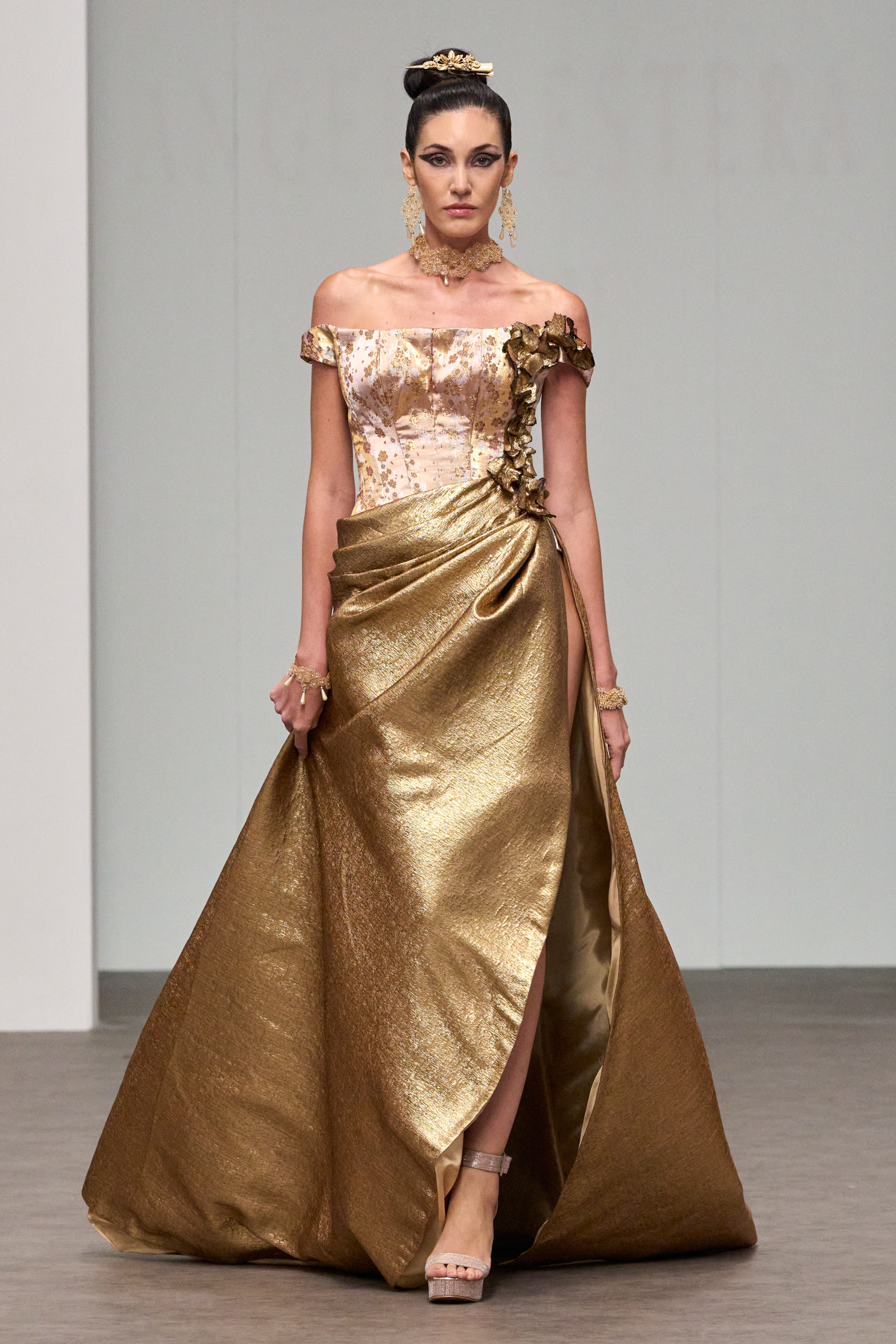 Angelo Estera Spring 2025 Couture Fashion Show 