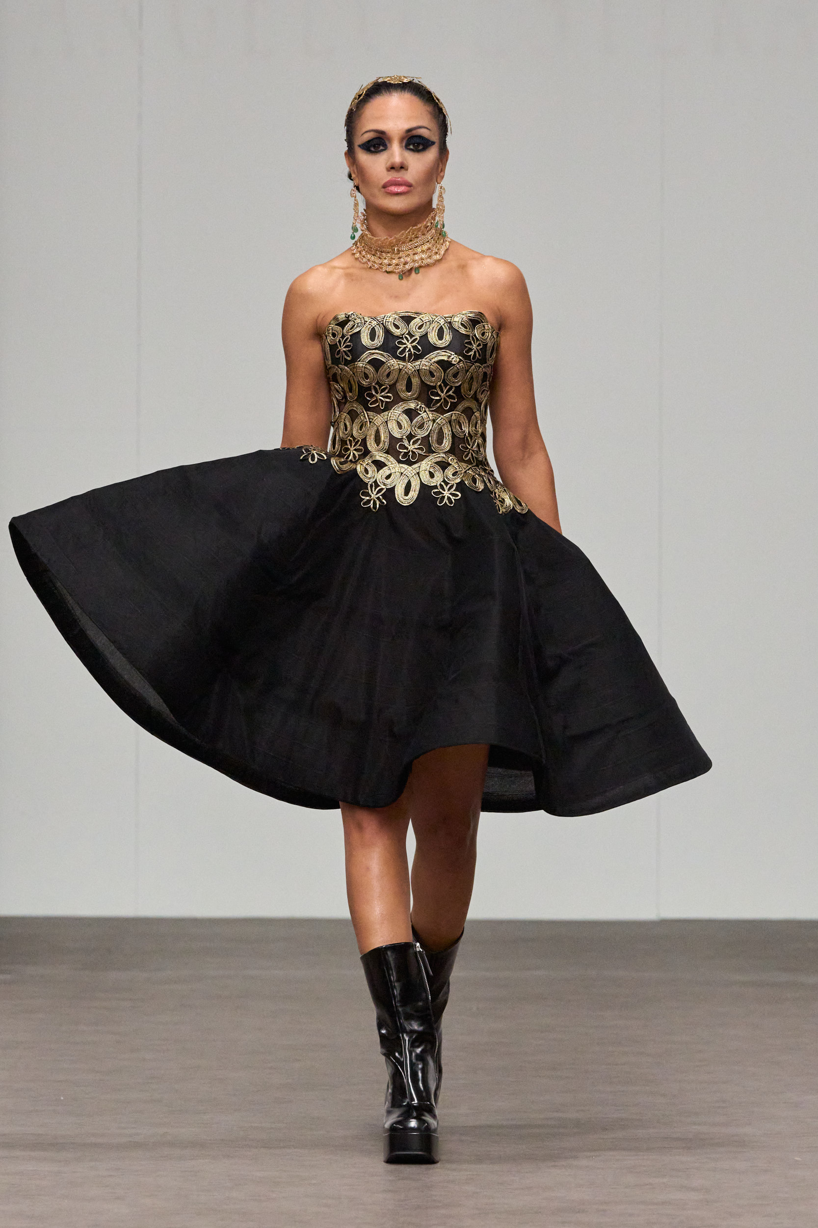 Angelo Estera Spring 2025 Couture Fashion Show 