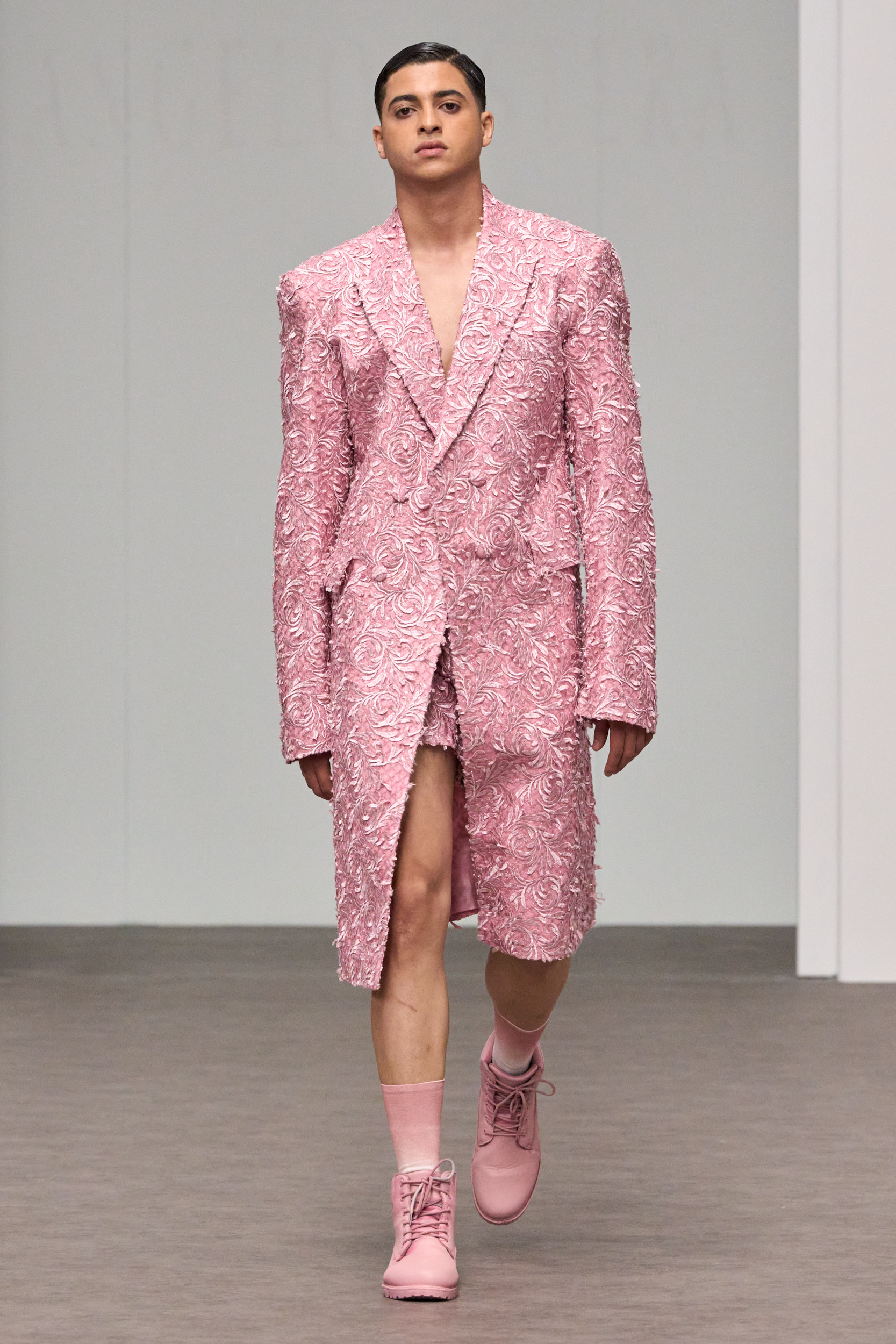 Angelo Estera Spring 2025 Couture Fashion Show 