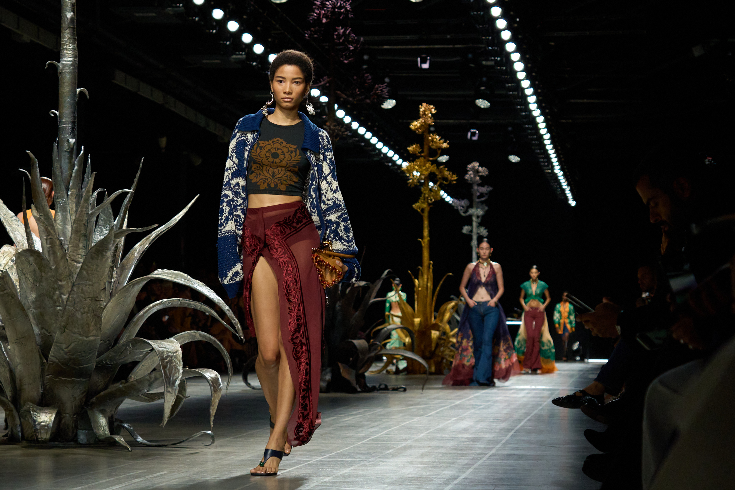 Etro Spring 2025 Fashion Show Atmosphere