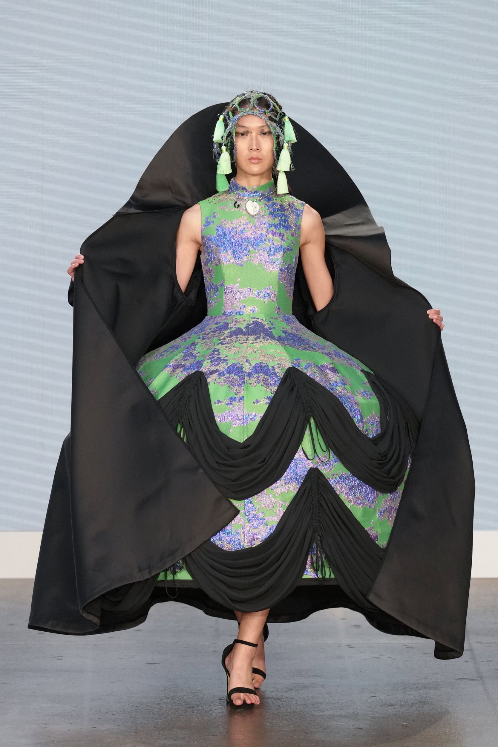 Buerlangma Spring 2025 Fashion Show