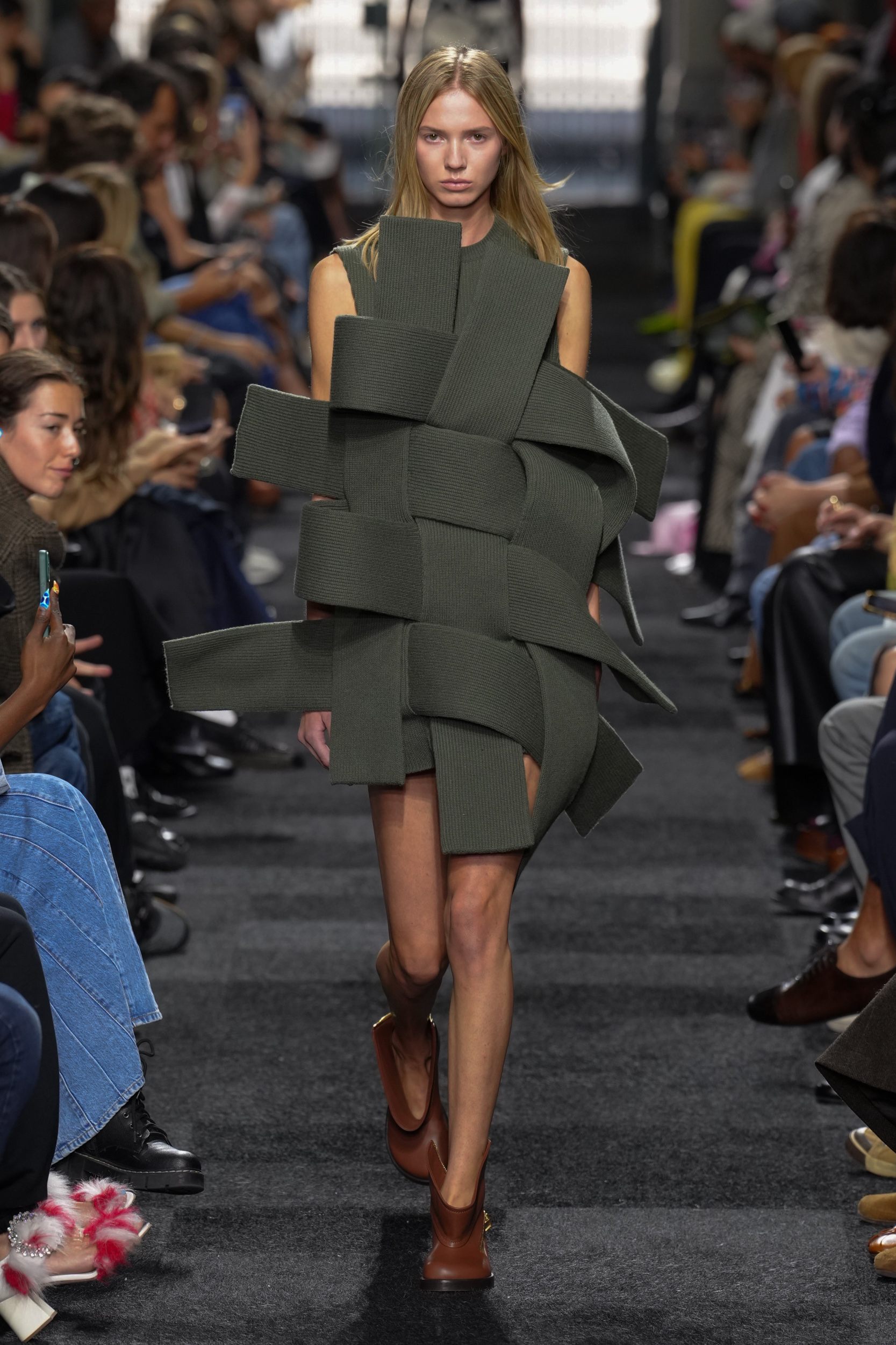 Jw Anderson Spring 2025 Fashion Show