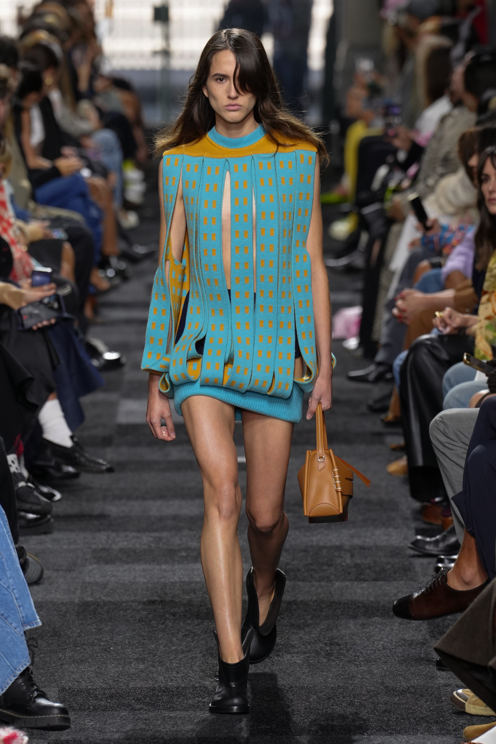 Jw Anderson Spring 2025 Fashion Show