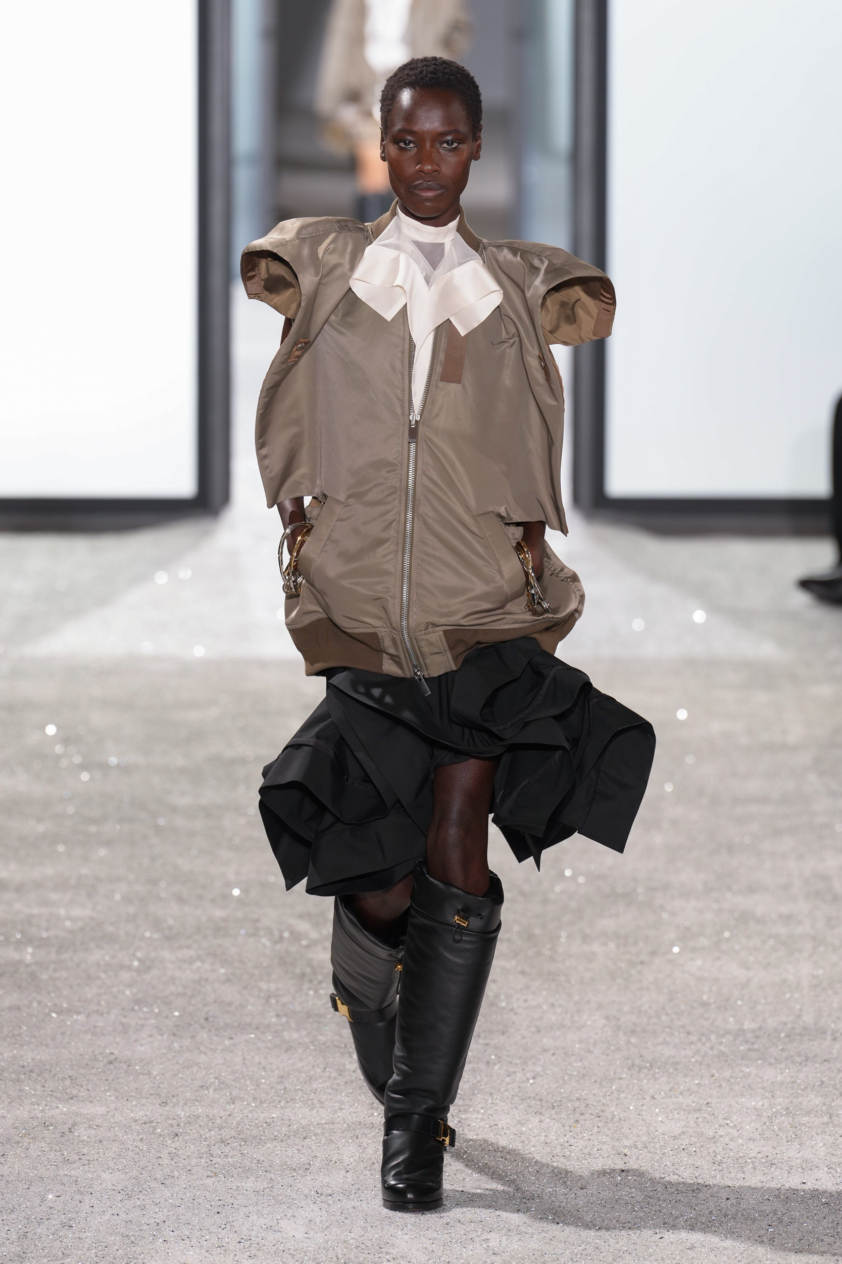 Sacai Spring 2025 Fashion Show