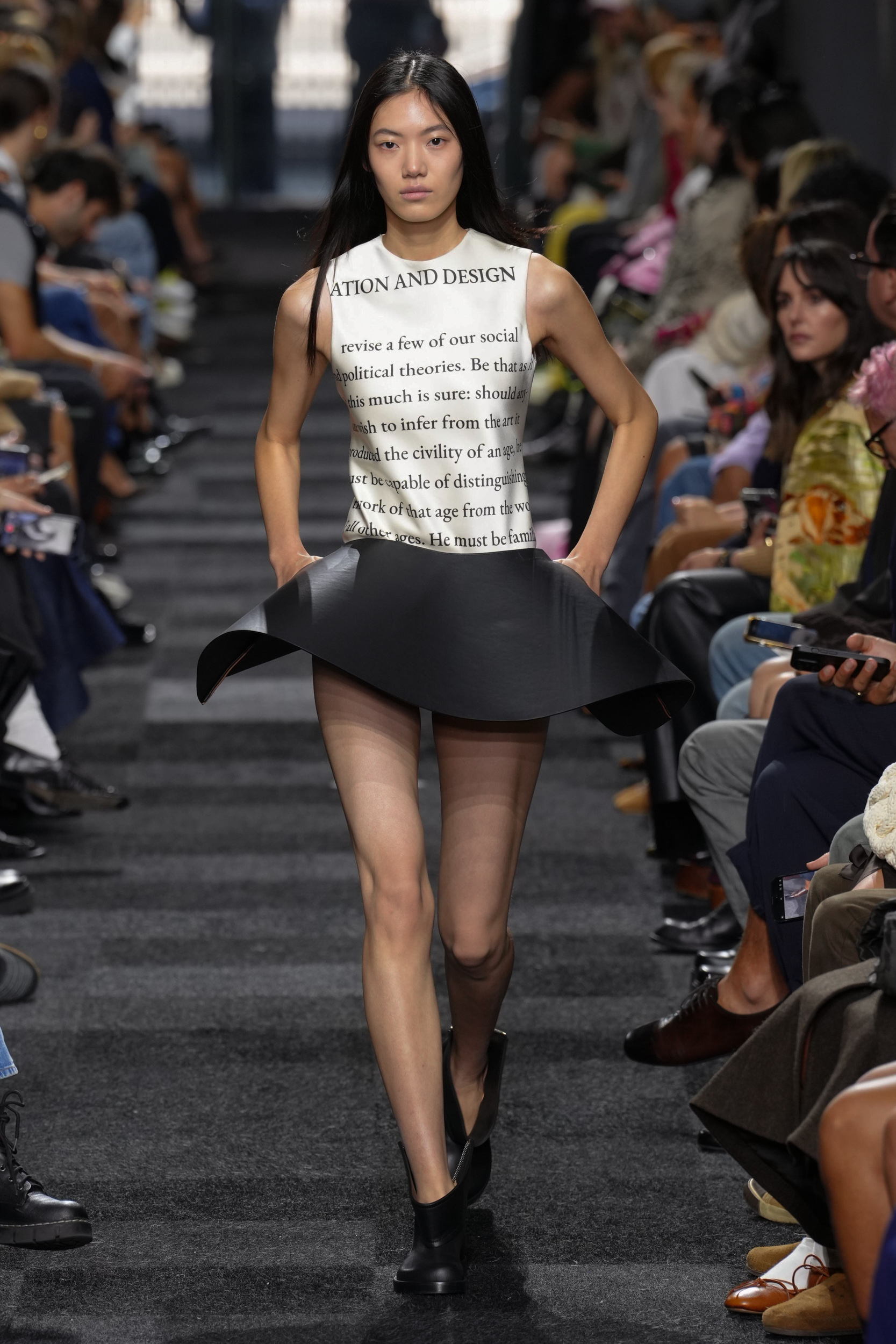 Jw Anderson Spring 2025 Fashion Show