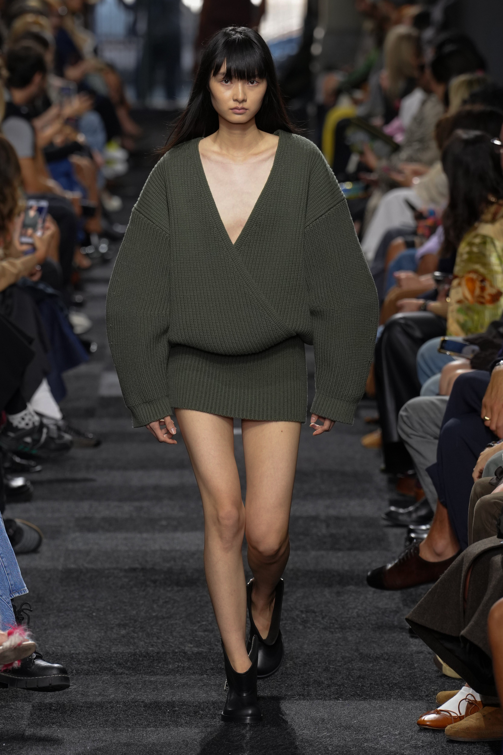 Jw Anderson Spring 2025 Fashion Show