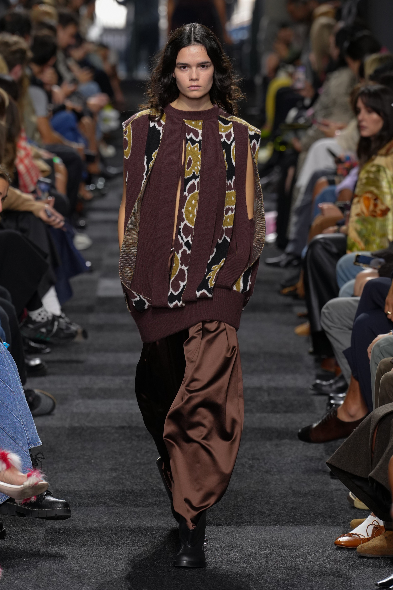 Jw Anderson Spring 2025 Fashion Show