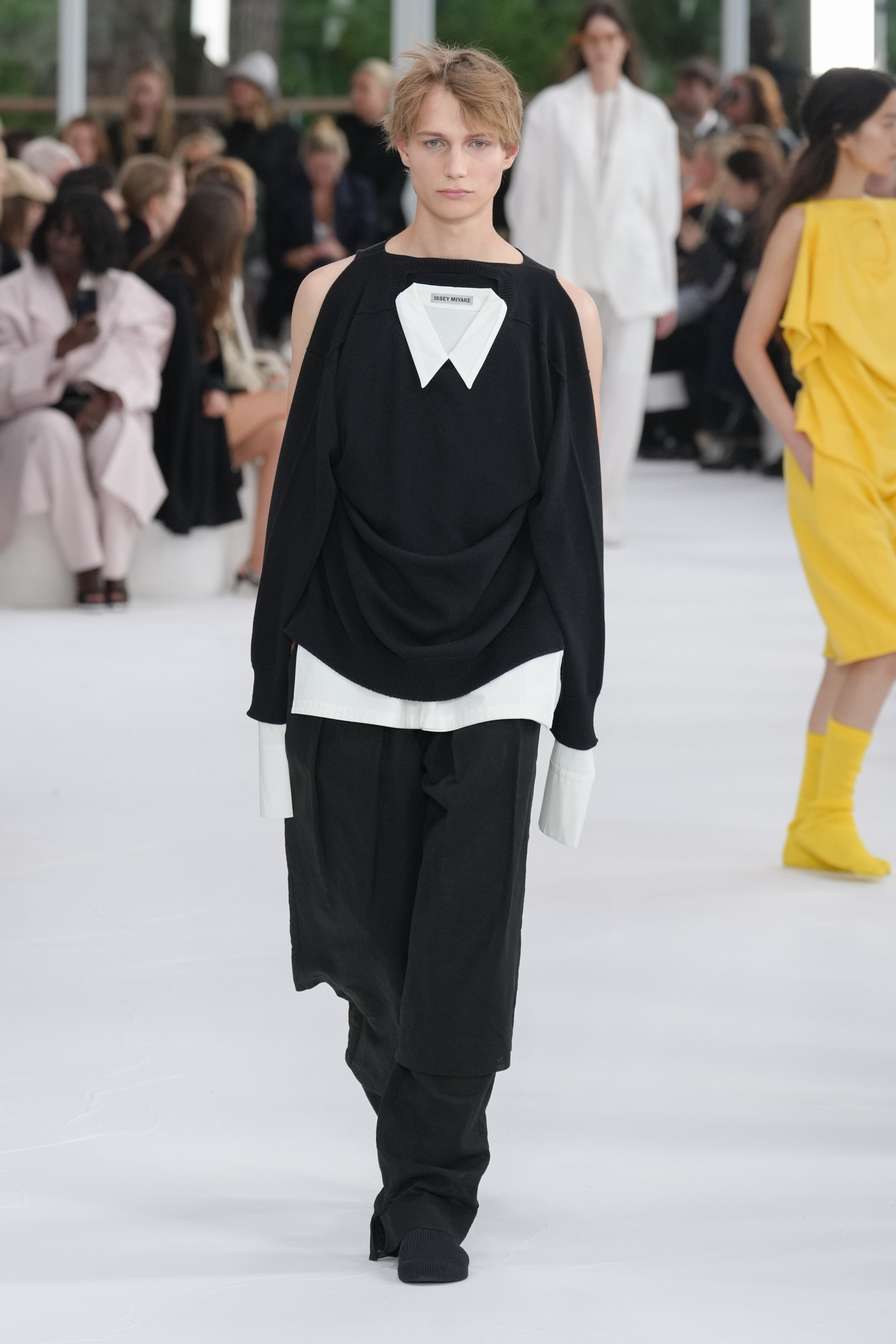 Issey Miyake Spring 2025 Fashion Show