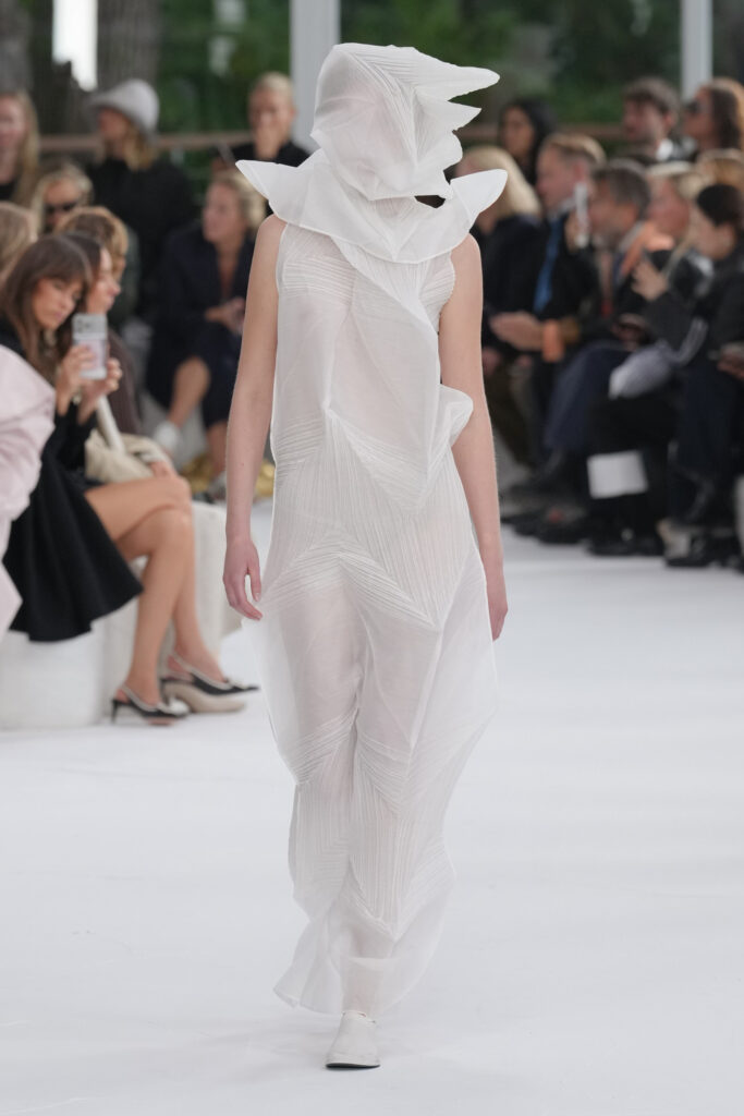 Issey Miyake Spring 2025 Fashion Show