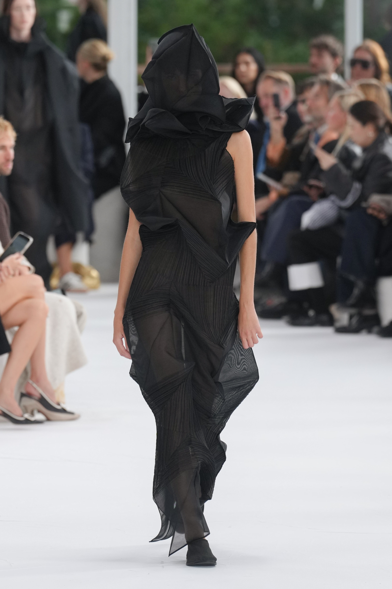 Issey Miyake Spring 2025 Fashion Show