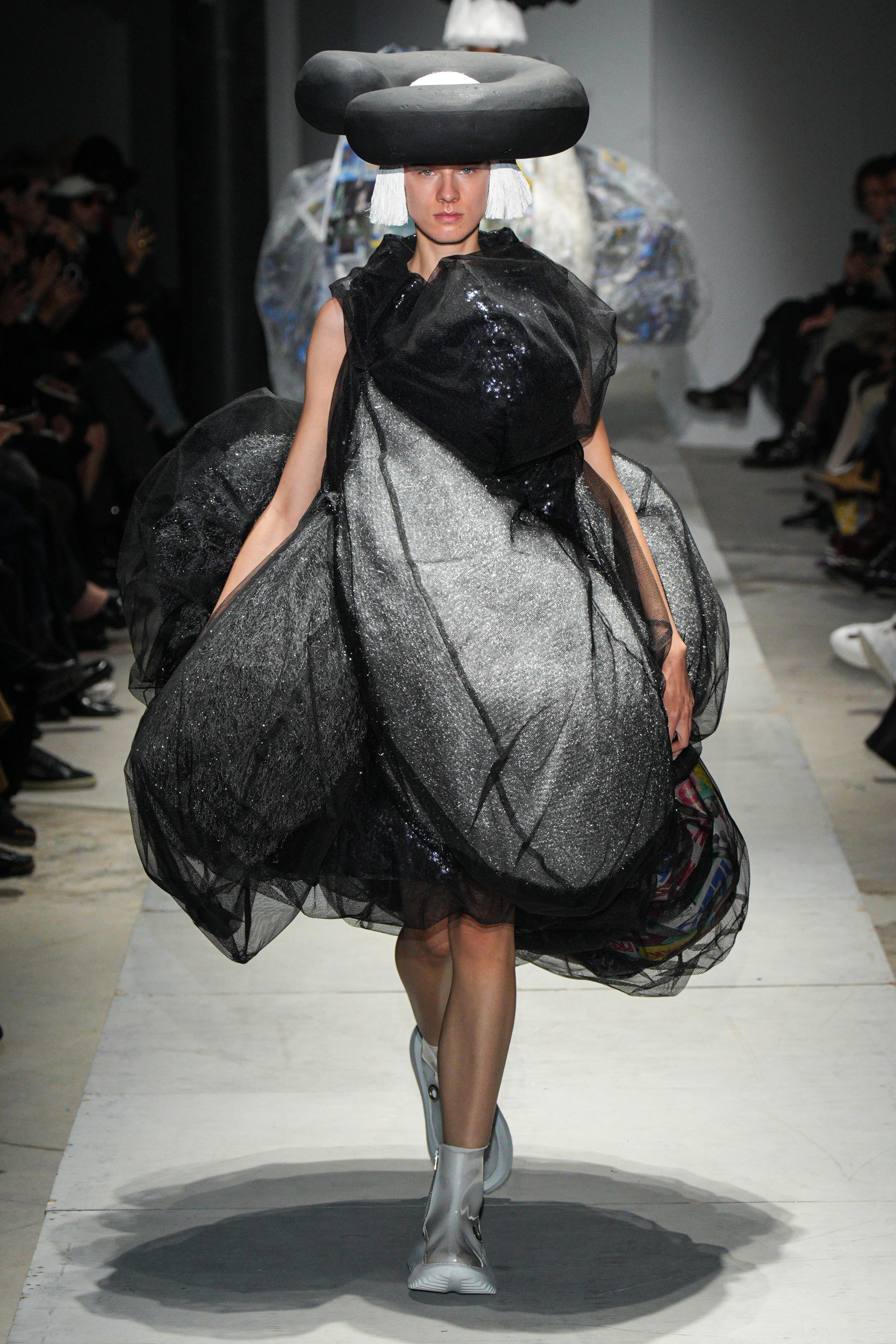 Comme Des Garcons Spring 2025 Fashion Show