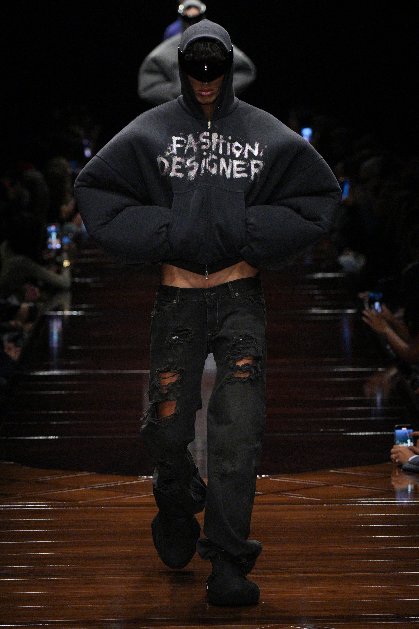 Balenciaga Spring 2025 Fashion Show