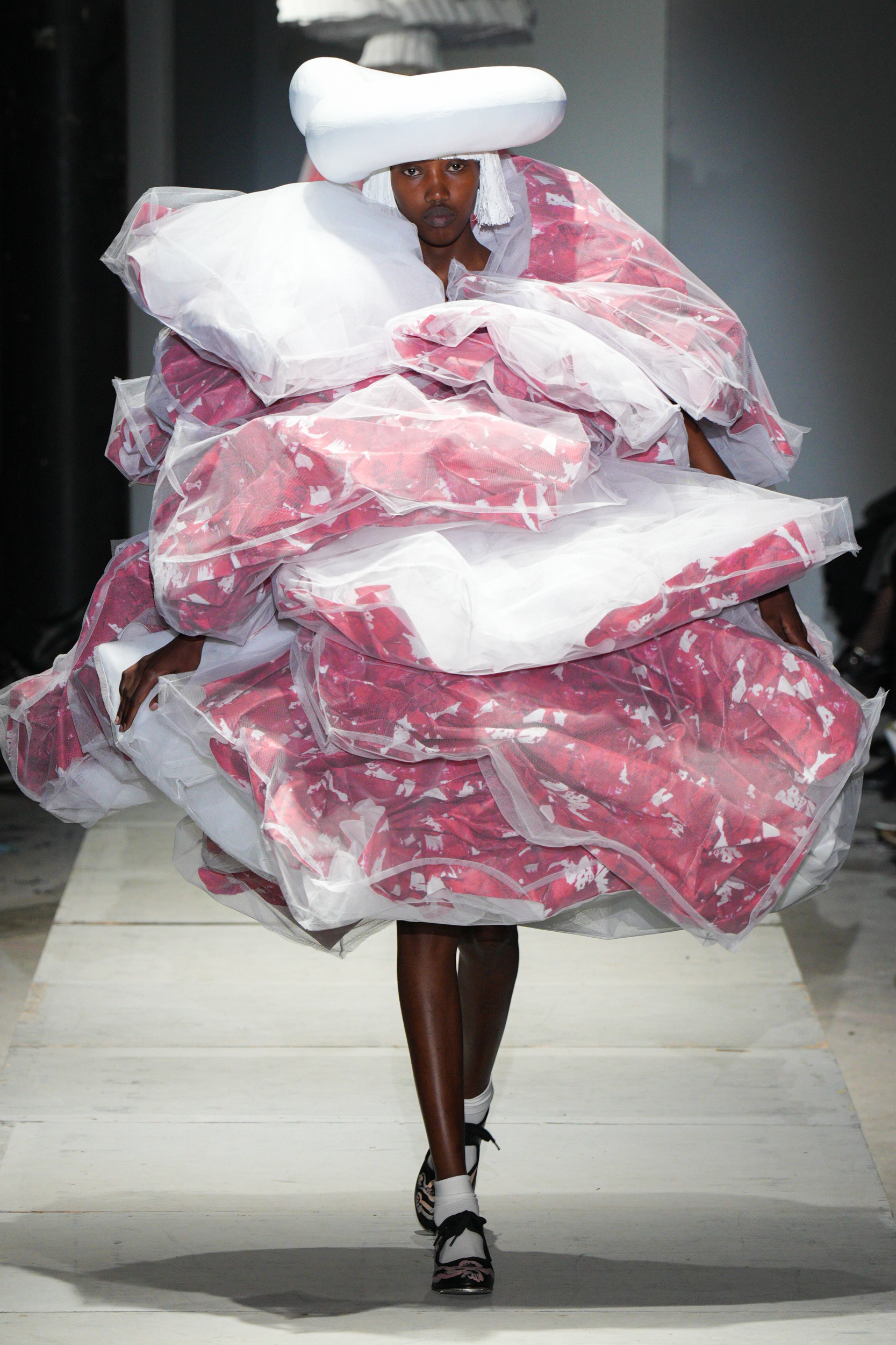 Comme Des Garcons Spring 2025 Fashion Show