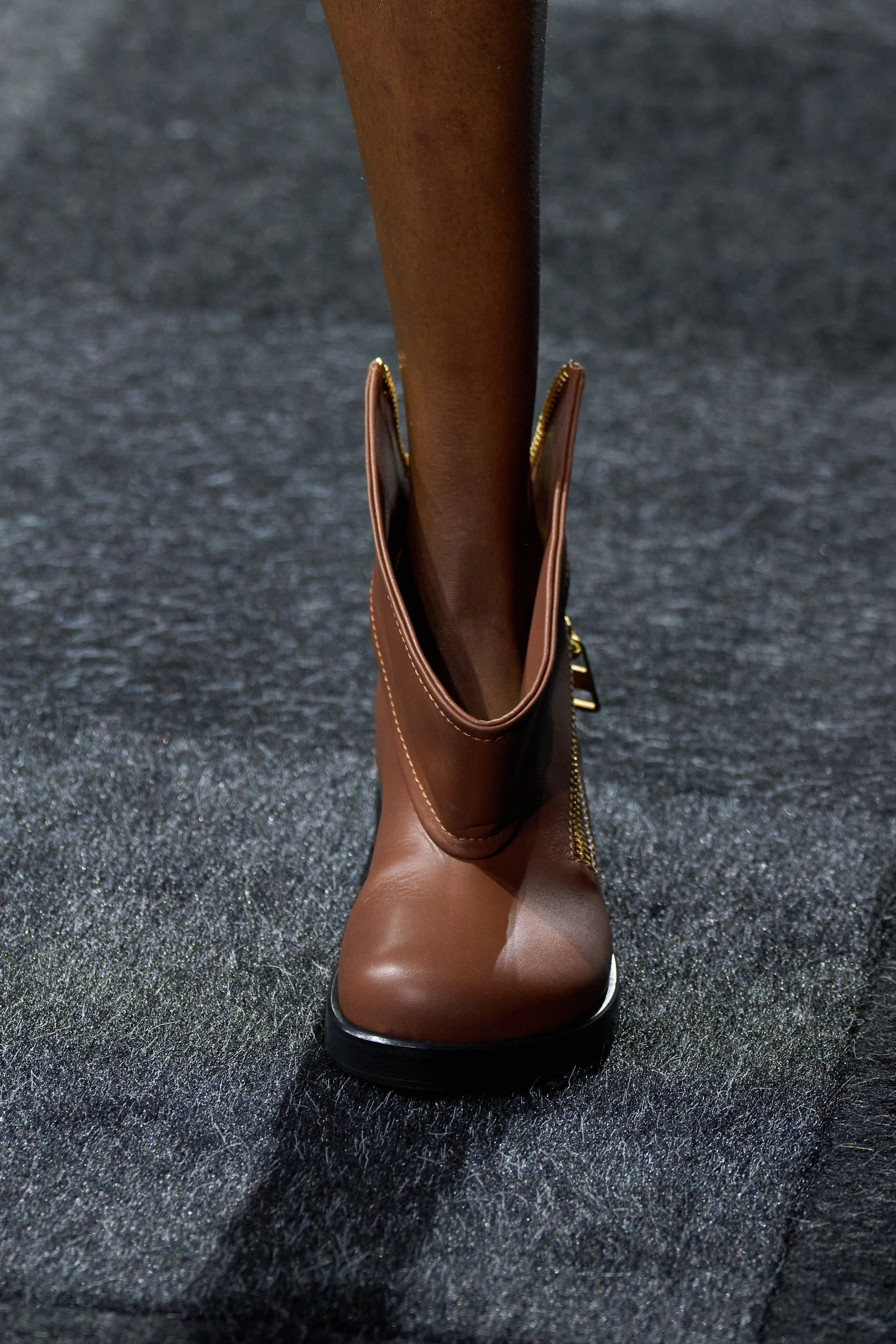 Jw Anderson Spring 2025 Fashion Show Details