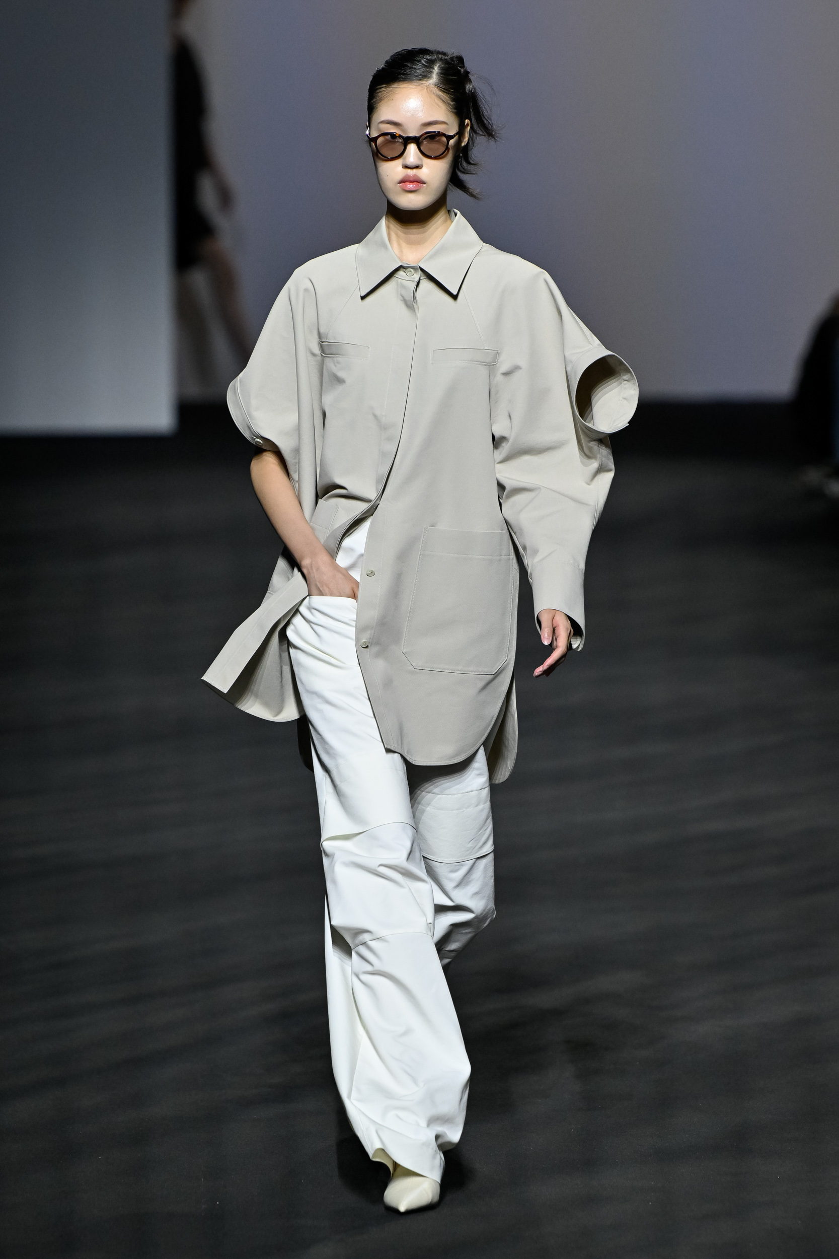 Kumann Yoo Hye Jin Spring 2025 Fashion Show 