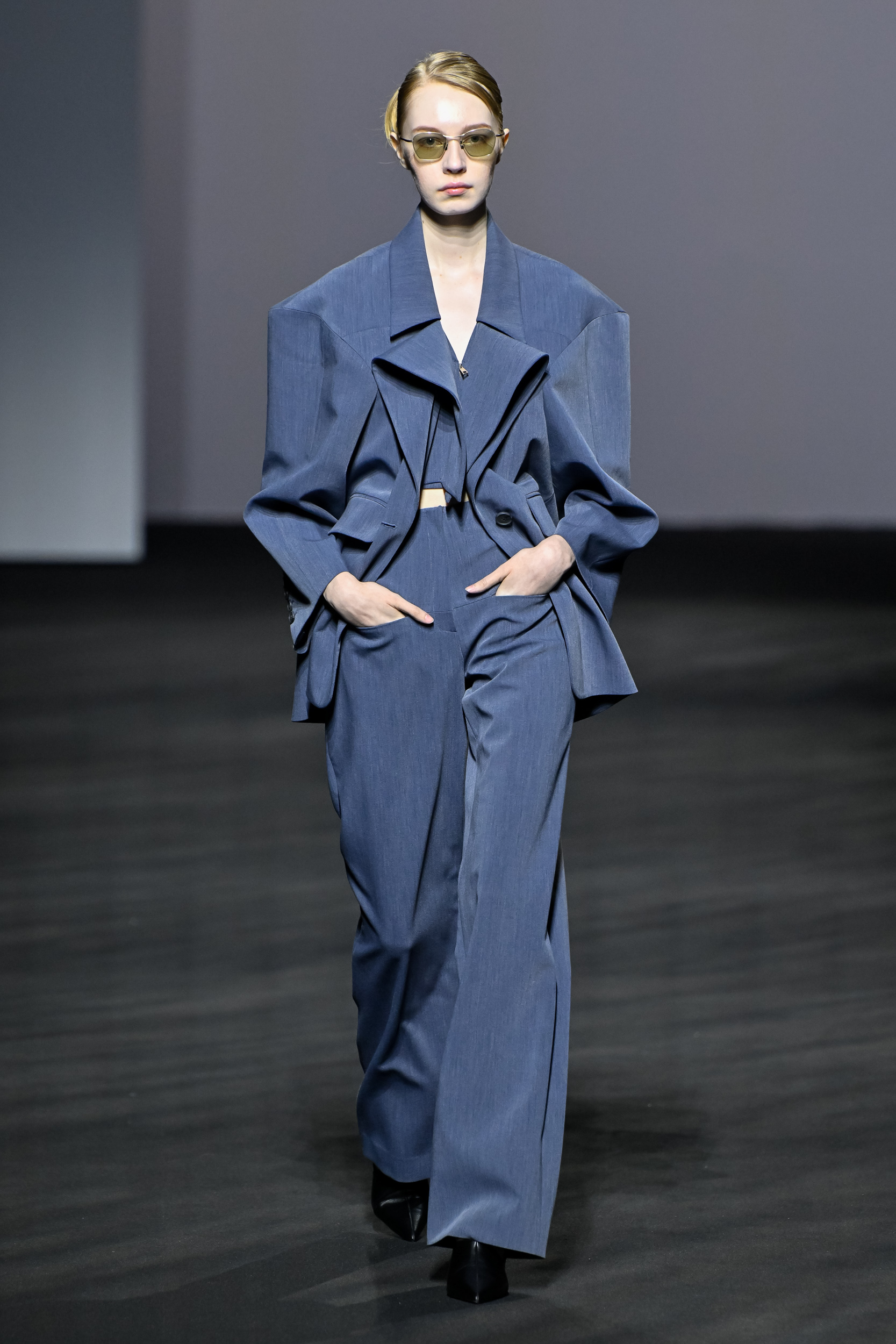 Kumann Yoo Hye Jin Spring 2025 Fashion Show 