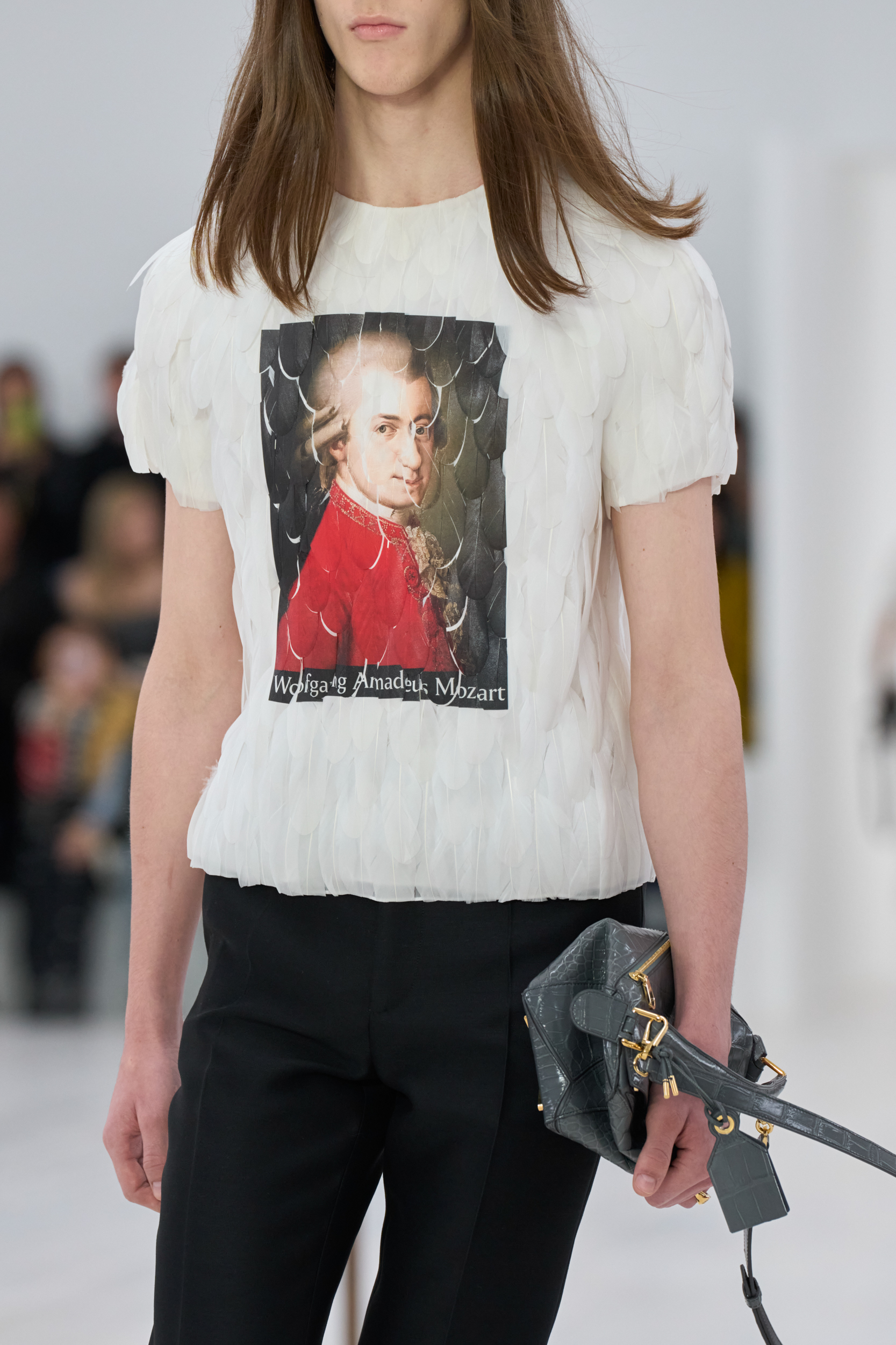 Loewe Spring 2025 Fashion Show Details