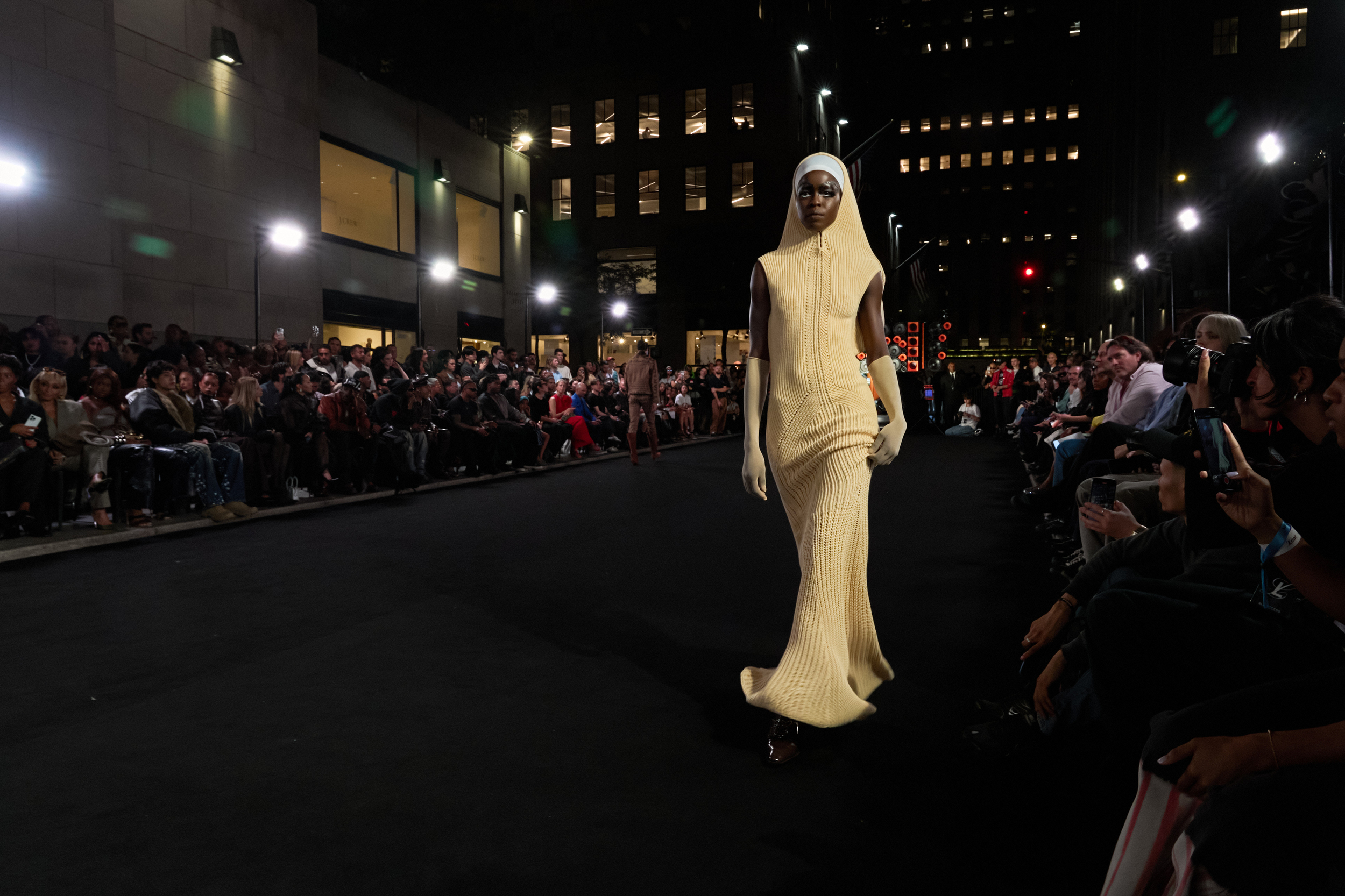 Luar Spring 2025 Fashion Show Atmosphere