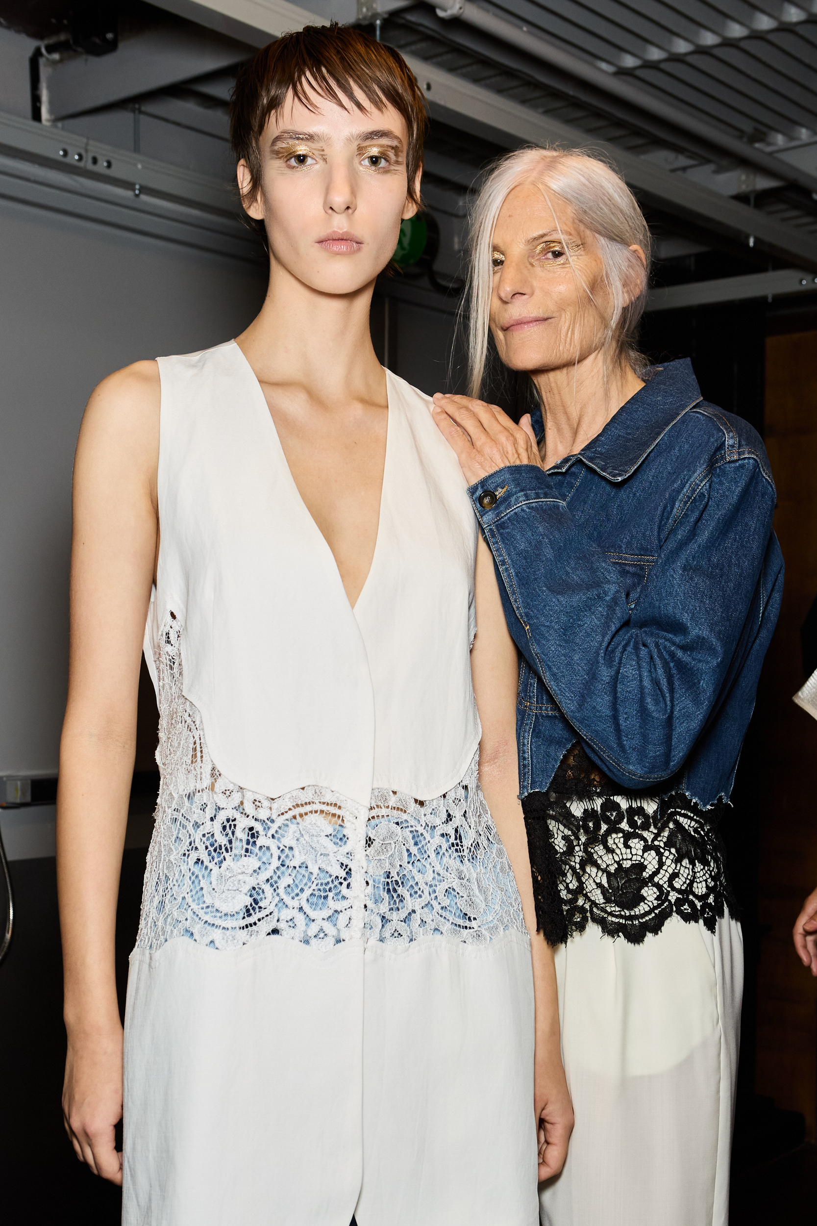 Lutz Huelle Spring 2025 Fashion Show Backstage