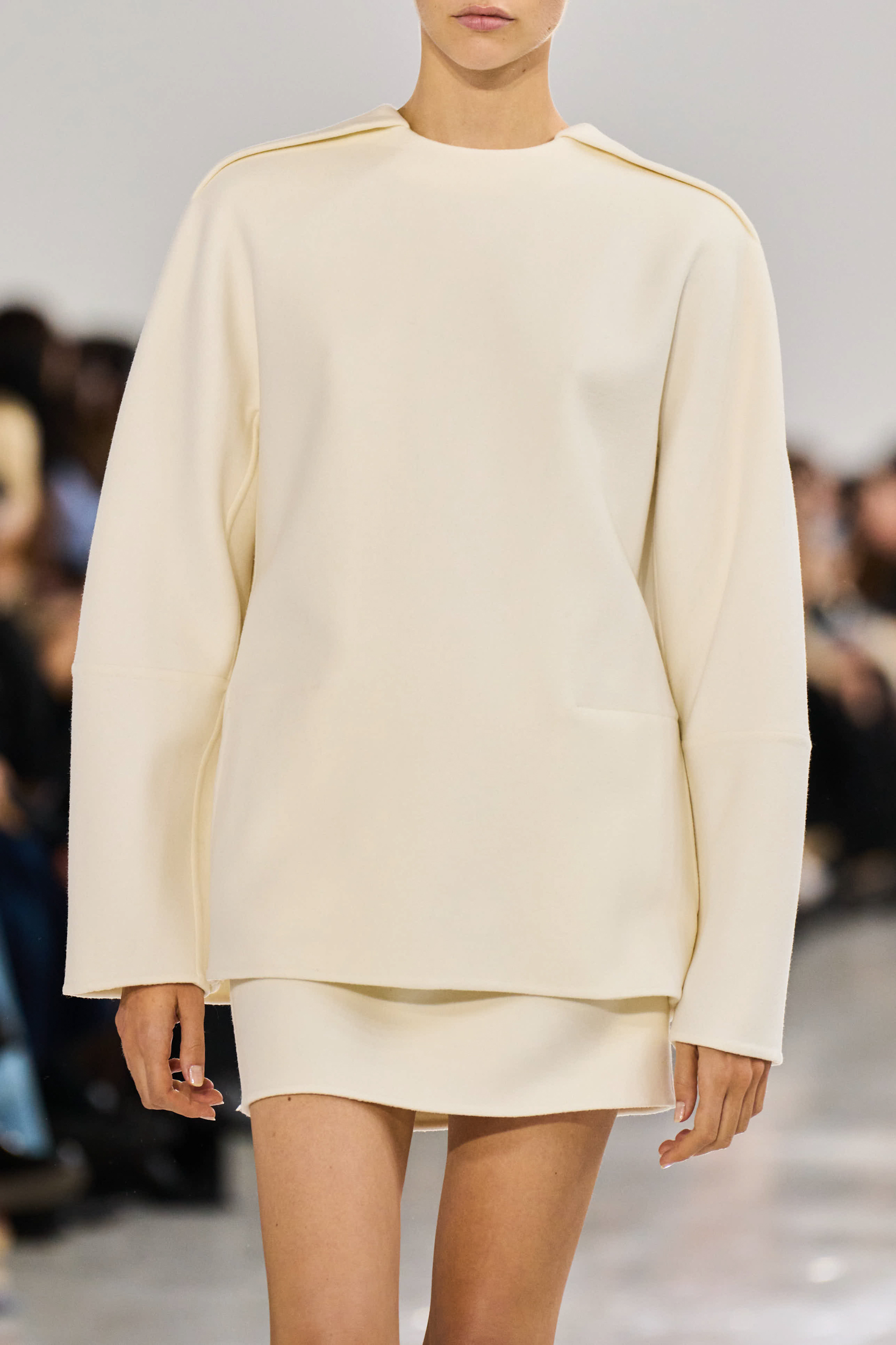 Max Mara Spring 2025 Fashion Show Details