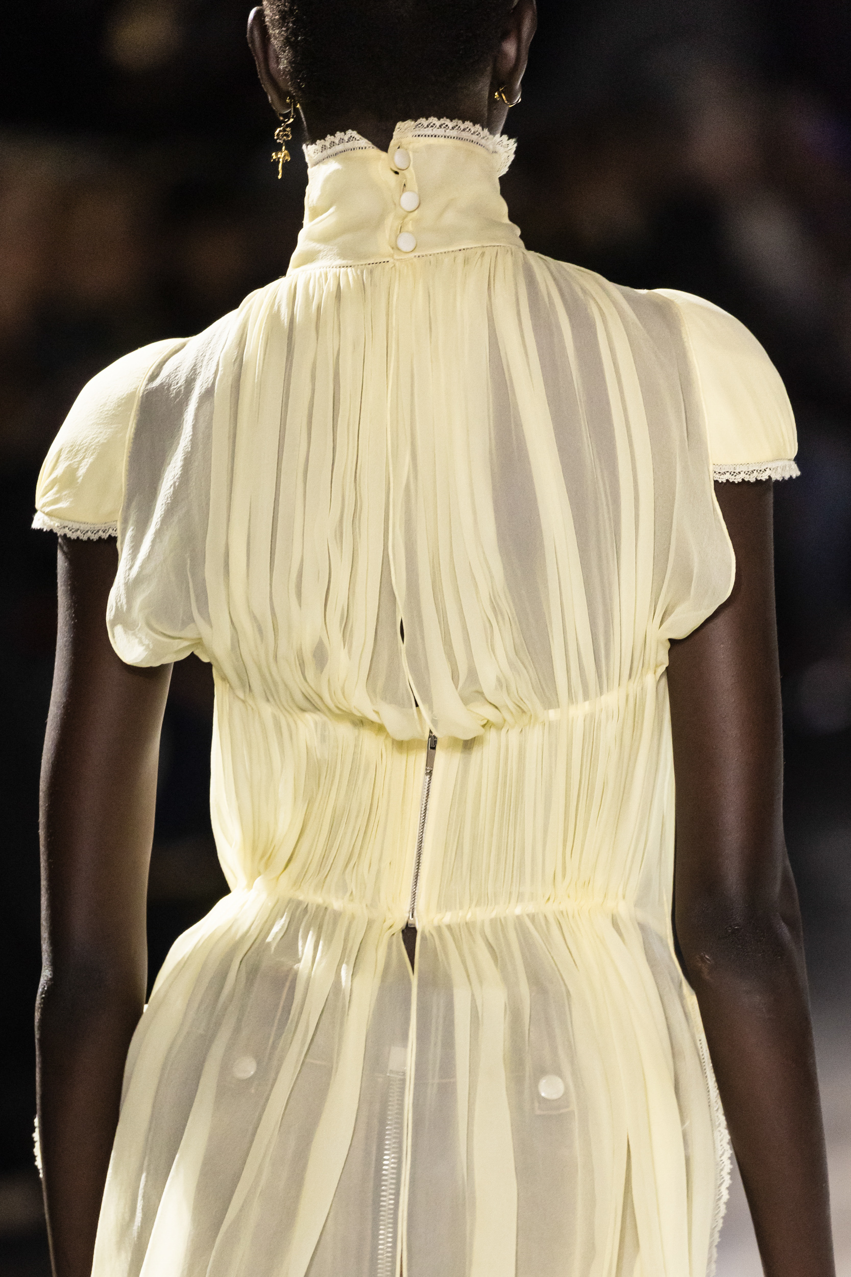 Alexander Mcqueen Spring 2025 Fashion Show Details