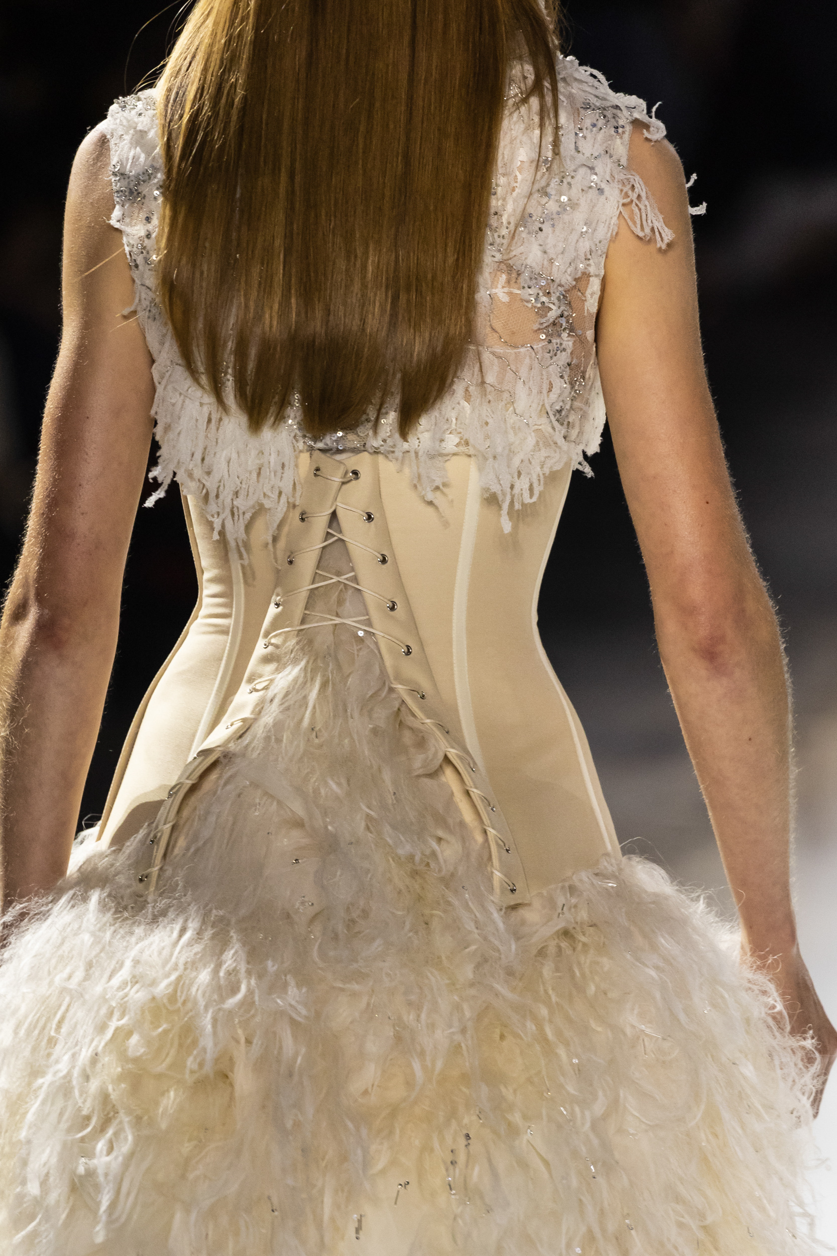 Alexander Mcqueen Spring 2025 Fashion Show Details